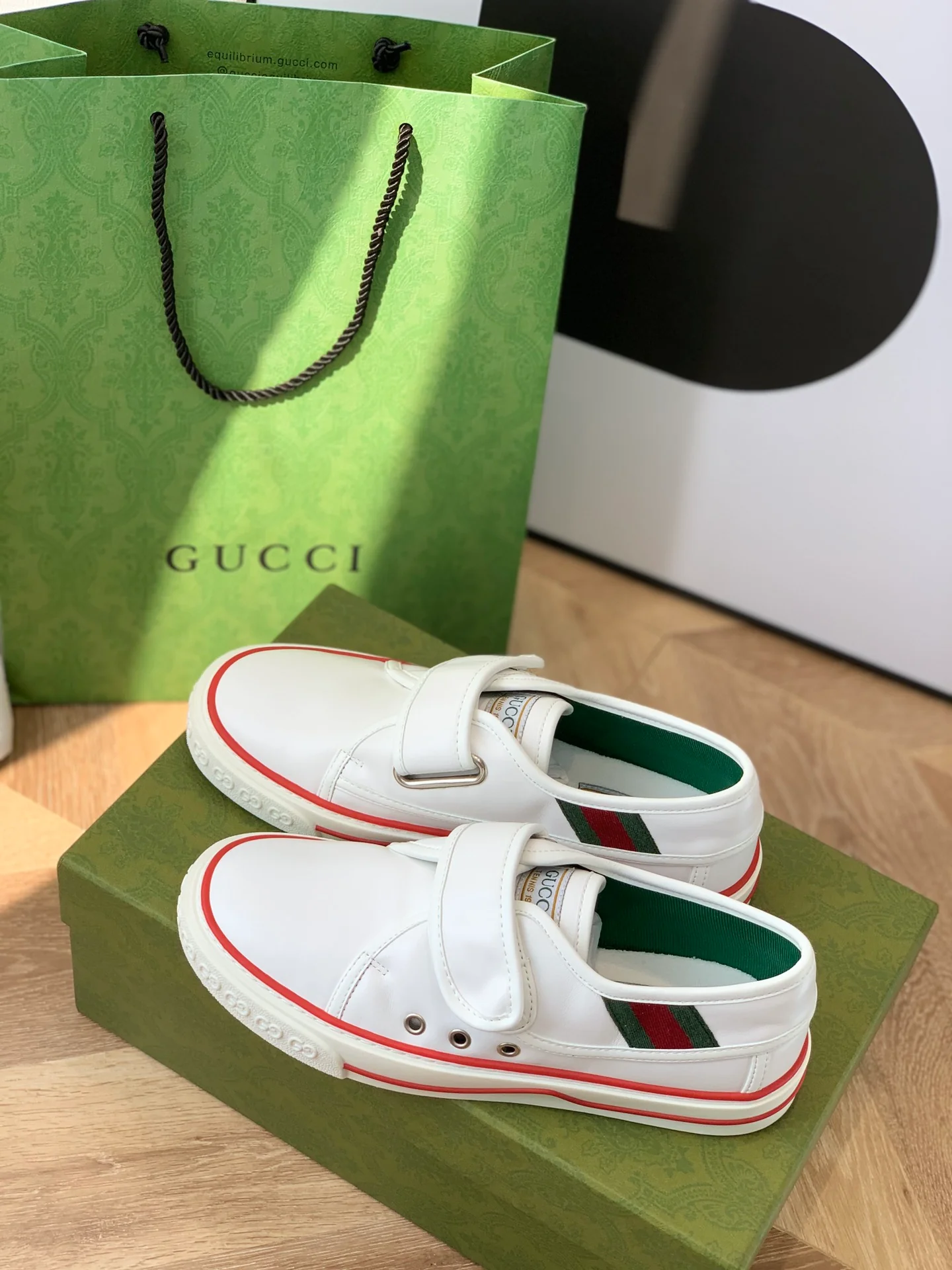Белые парусиновые кеды Gucci