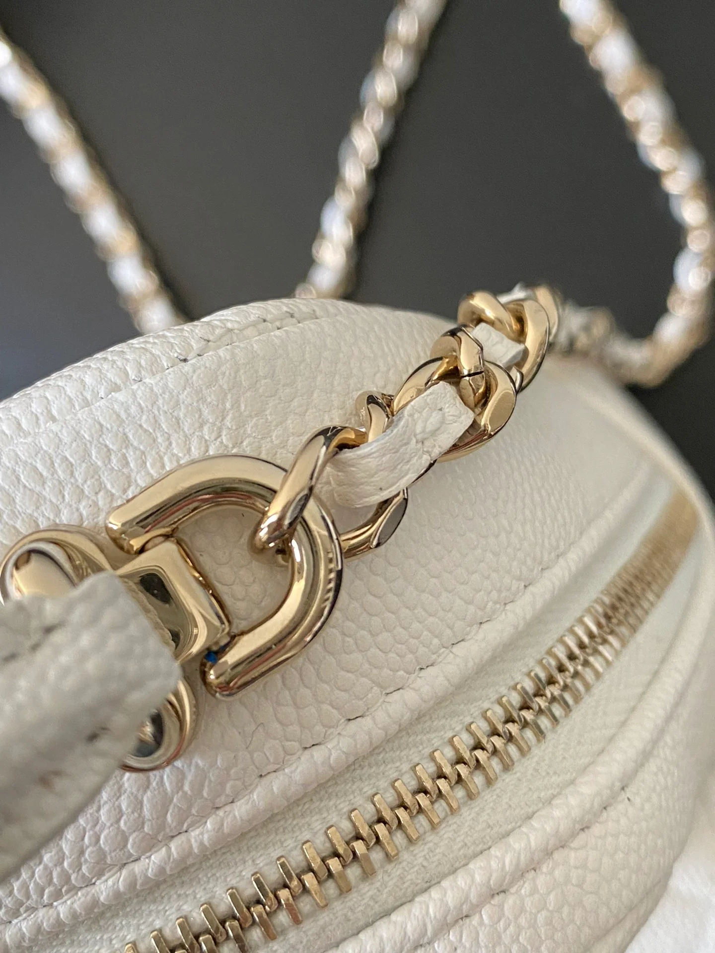 Мини-рюкзак Chanel 24c - белый