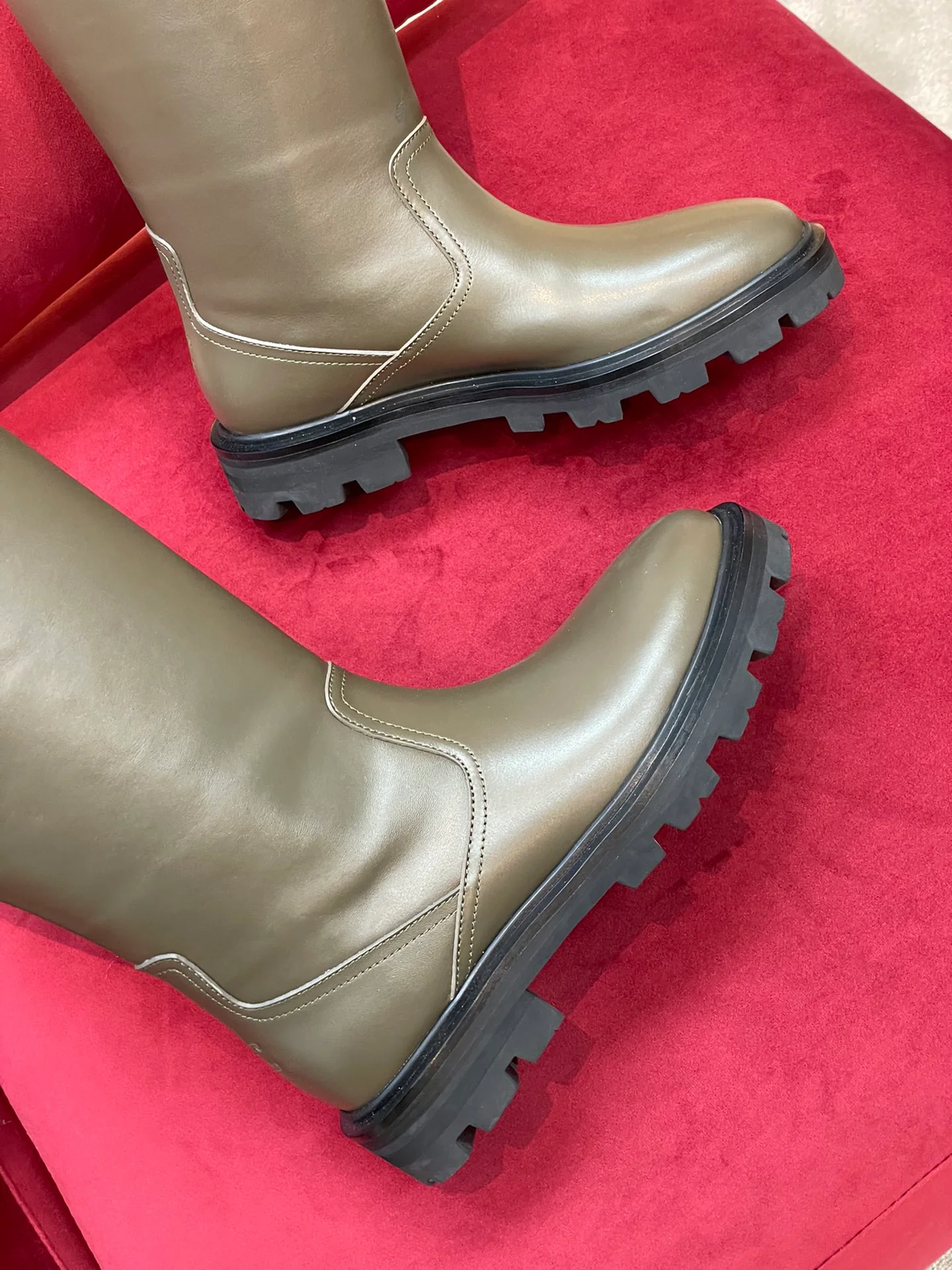 Celine - Новинка сезона осень/зима 2022 - Ботинки на платформе