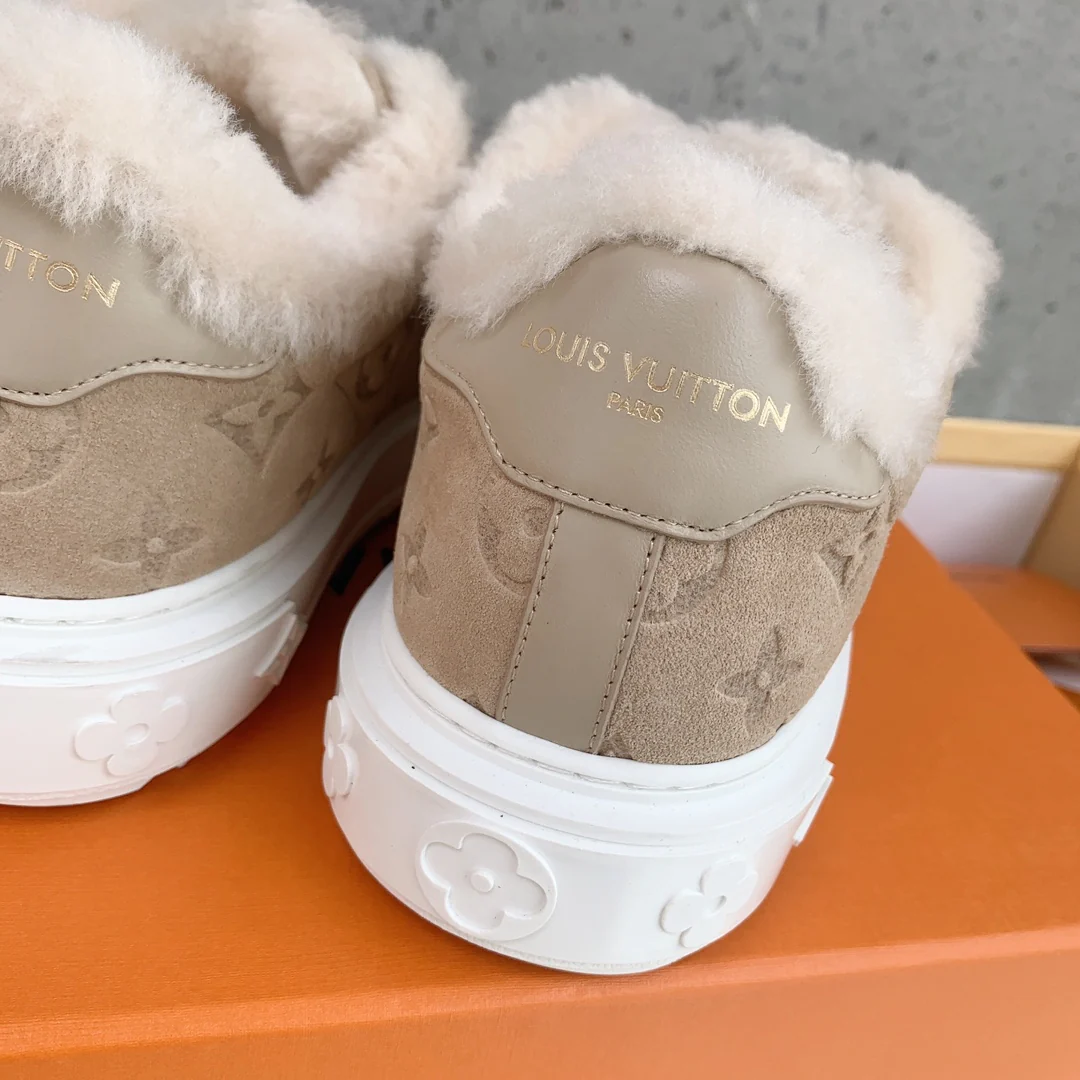 LV - Кроссовки с тиснением по шерсти