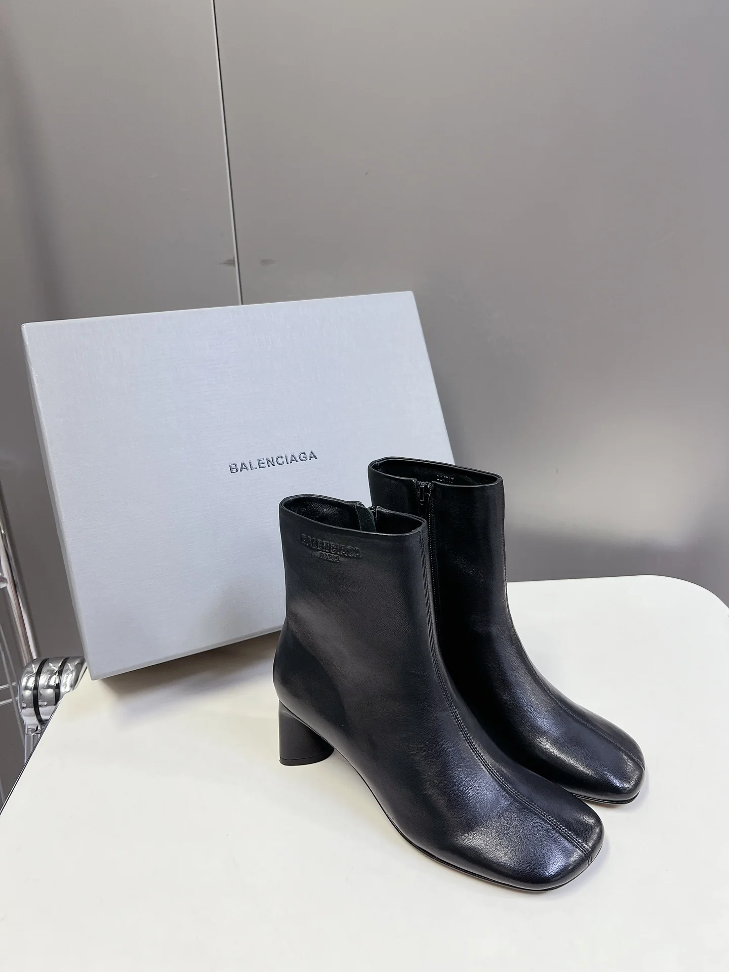 Ботильоны Balenciaga 2024 - черные