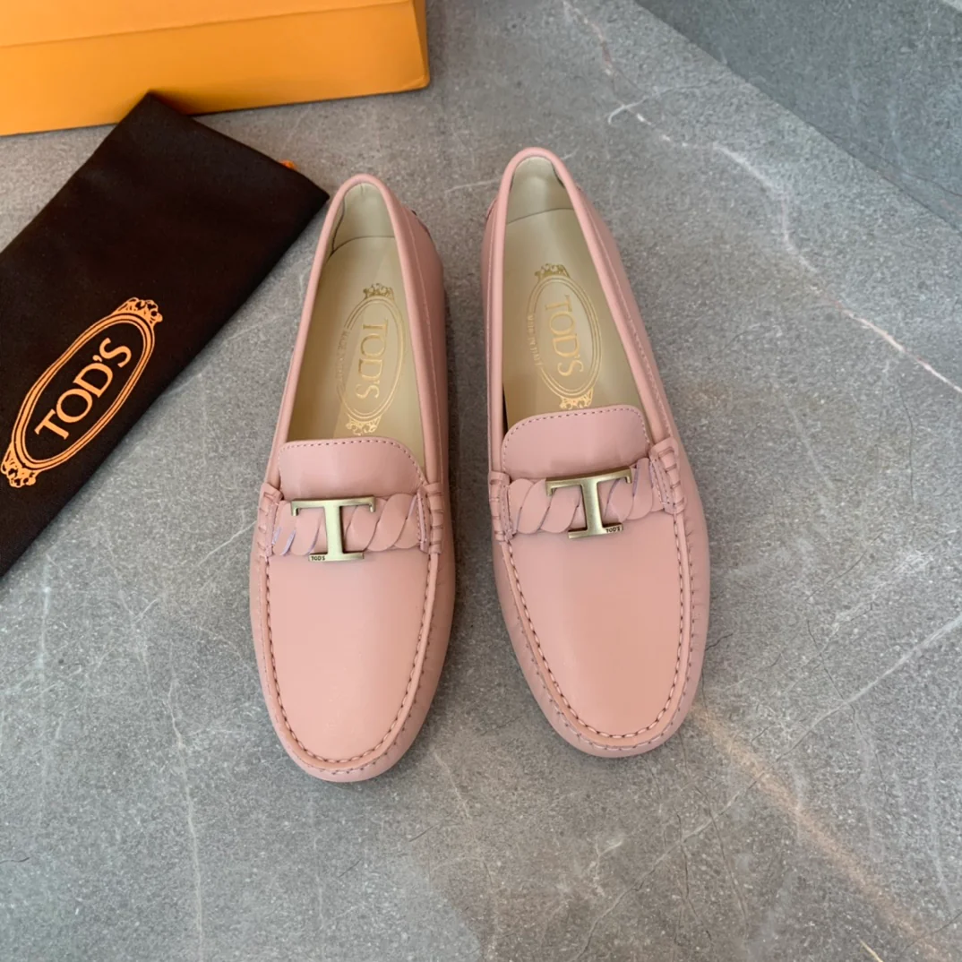 Tods - Футболки с перекрученными лямками - Лоферы - Туфли без шнурков - 1