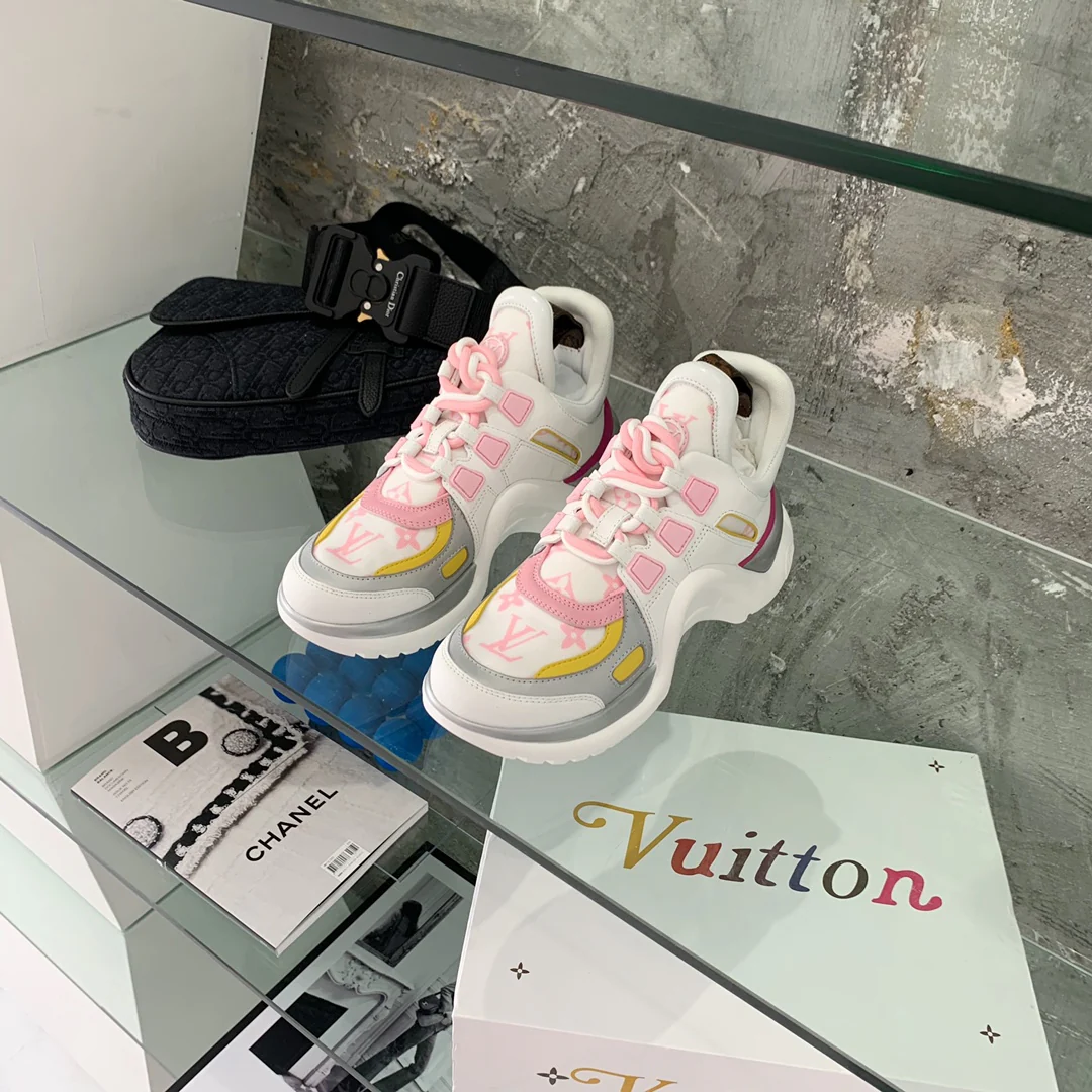 Обувь LV - Массивные кроссовки LV - 10