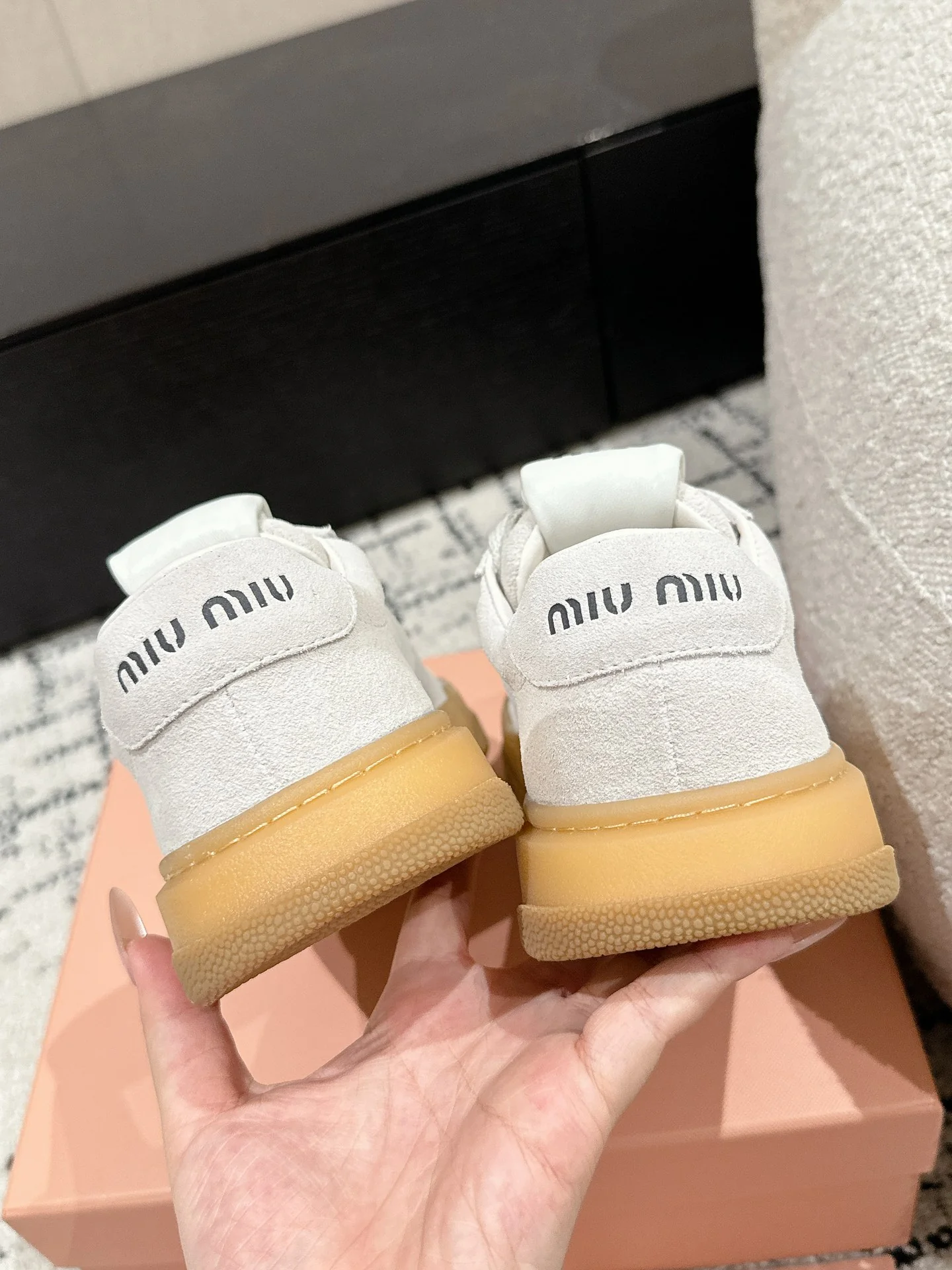 Повседневные туфли Miu Miu 2024 - белые
