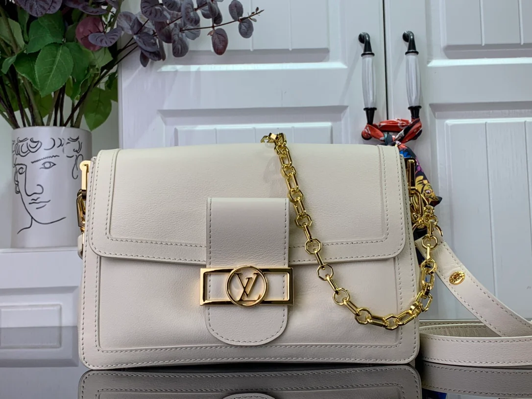 Сумка LV Dauphine Soft Medium - белая