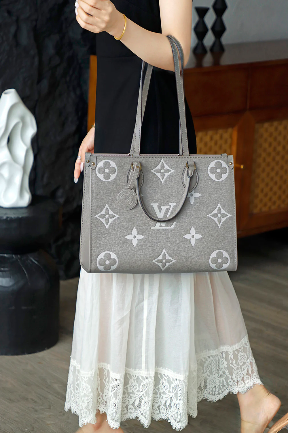 LV-m45494-onthego Средний слоново-серый