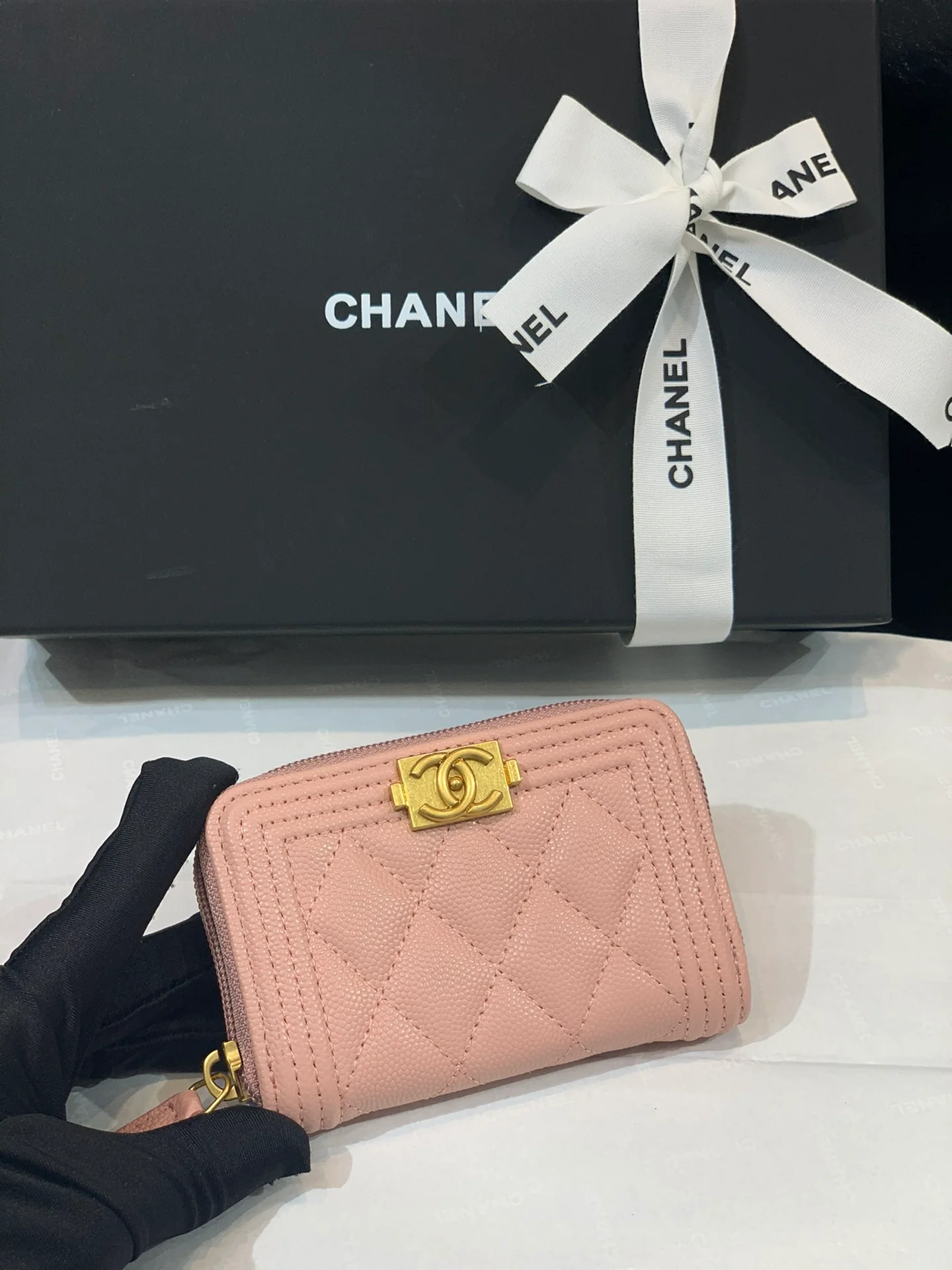 Chanel-Leboy 经典拉链零钱包 粉色