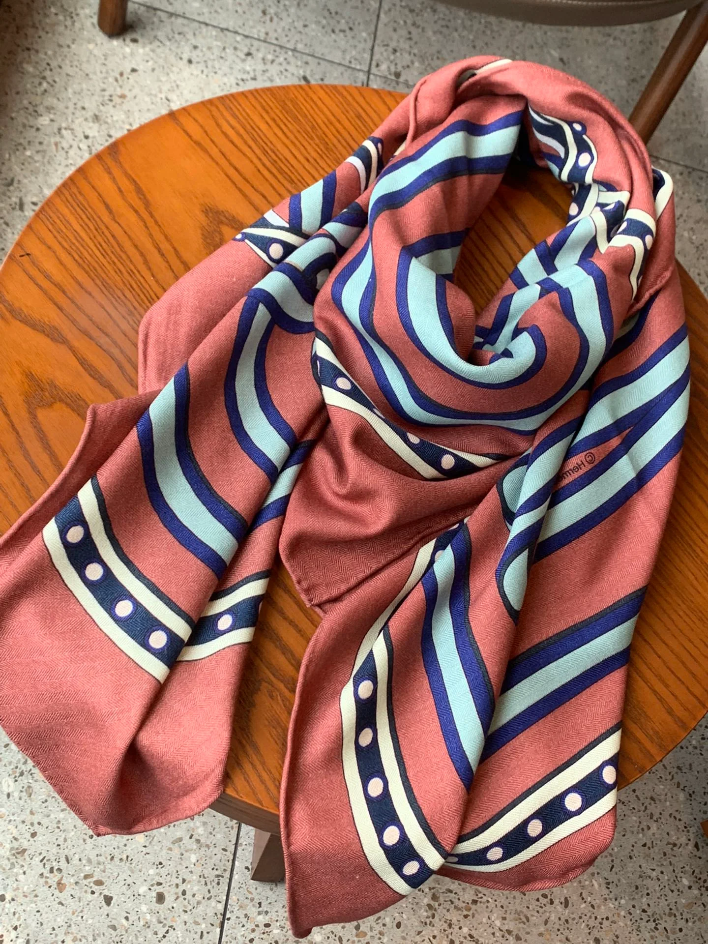 Шелково-кашемировый шарф/шаль Hermes - 140 см - Премиальная двухцветная шелково-кашемировая шаль двойного окрашивания - Оранжевый