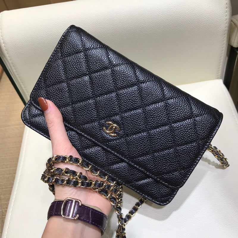 Chanel - Классическая женская одежда