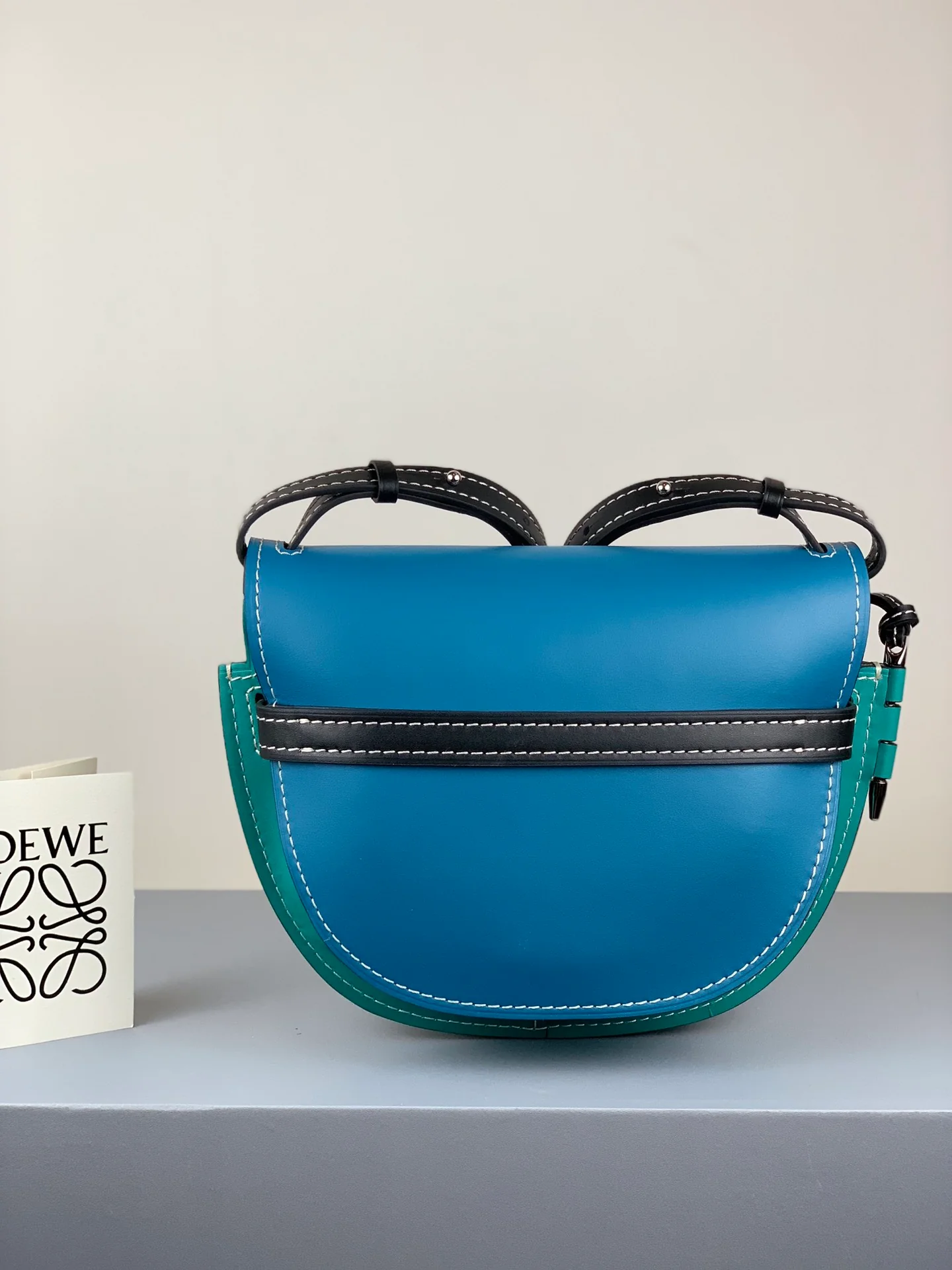 Loewe-gate-small-20x19x11-5-cm-6