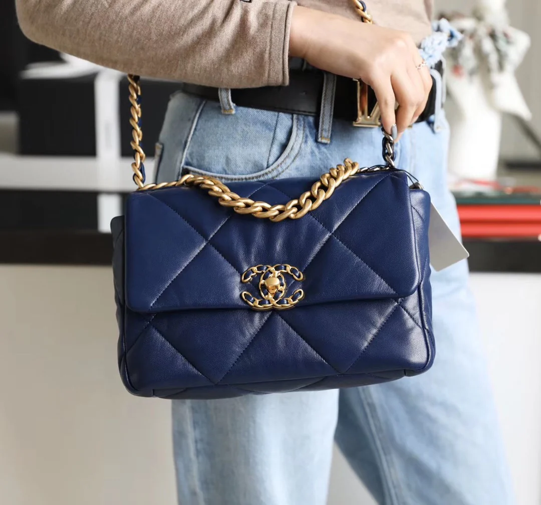 Сумка Chanel 19 - маленькая, темно-синяя