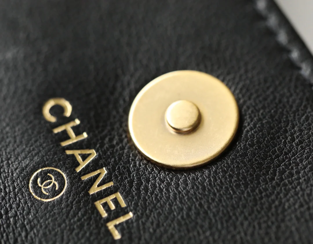 Сумка через плечо Chanel Little Gold Ball Collection на цепочке - из овечьей кожи - 2 шт.