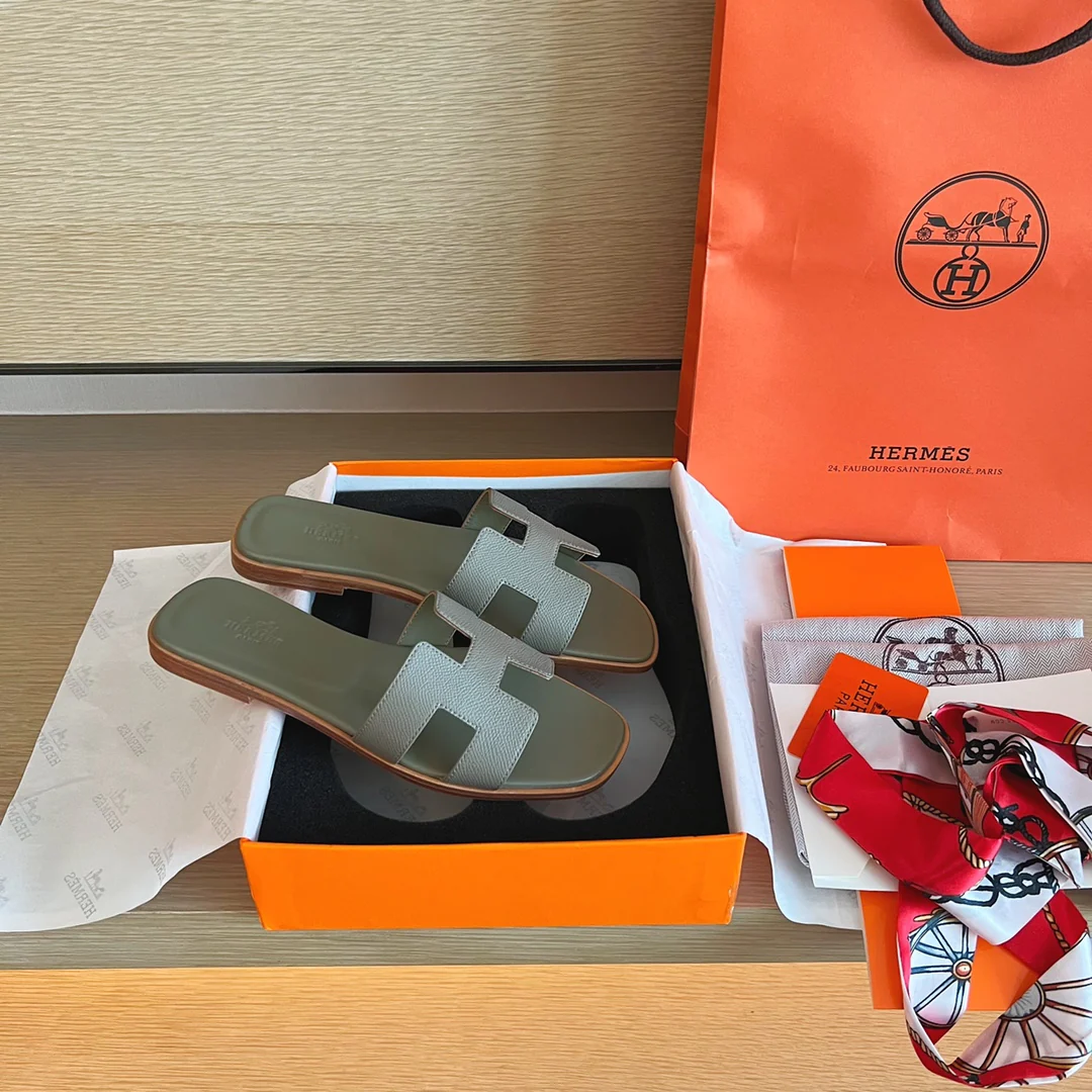 Тапочки Hermes-h на плоской подошве - серия с принтом пальмовых листьев - подошва с полным покрытием