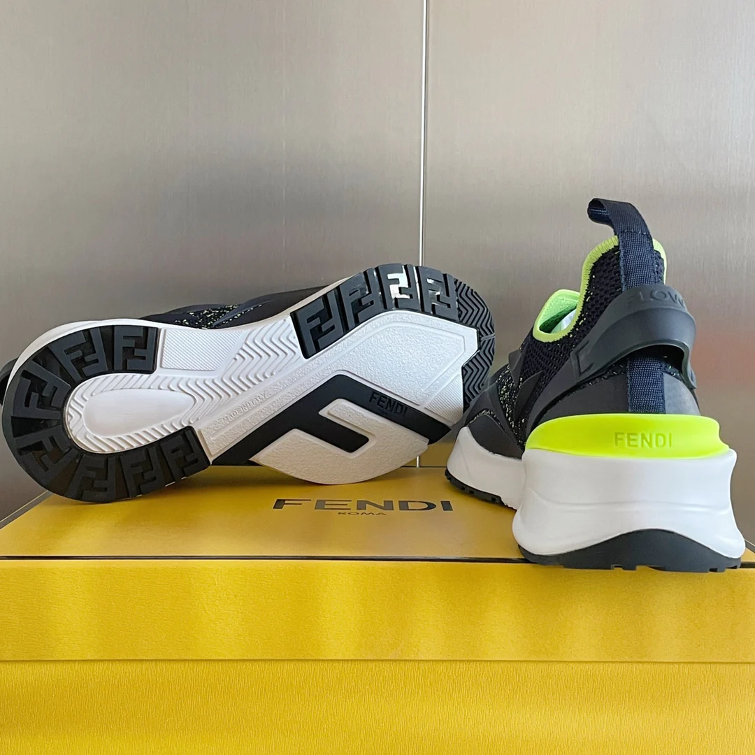 Новинка 2023 года от Fendi - кроссовки Flow Series Flyknit - черно-желтые.