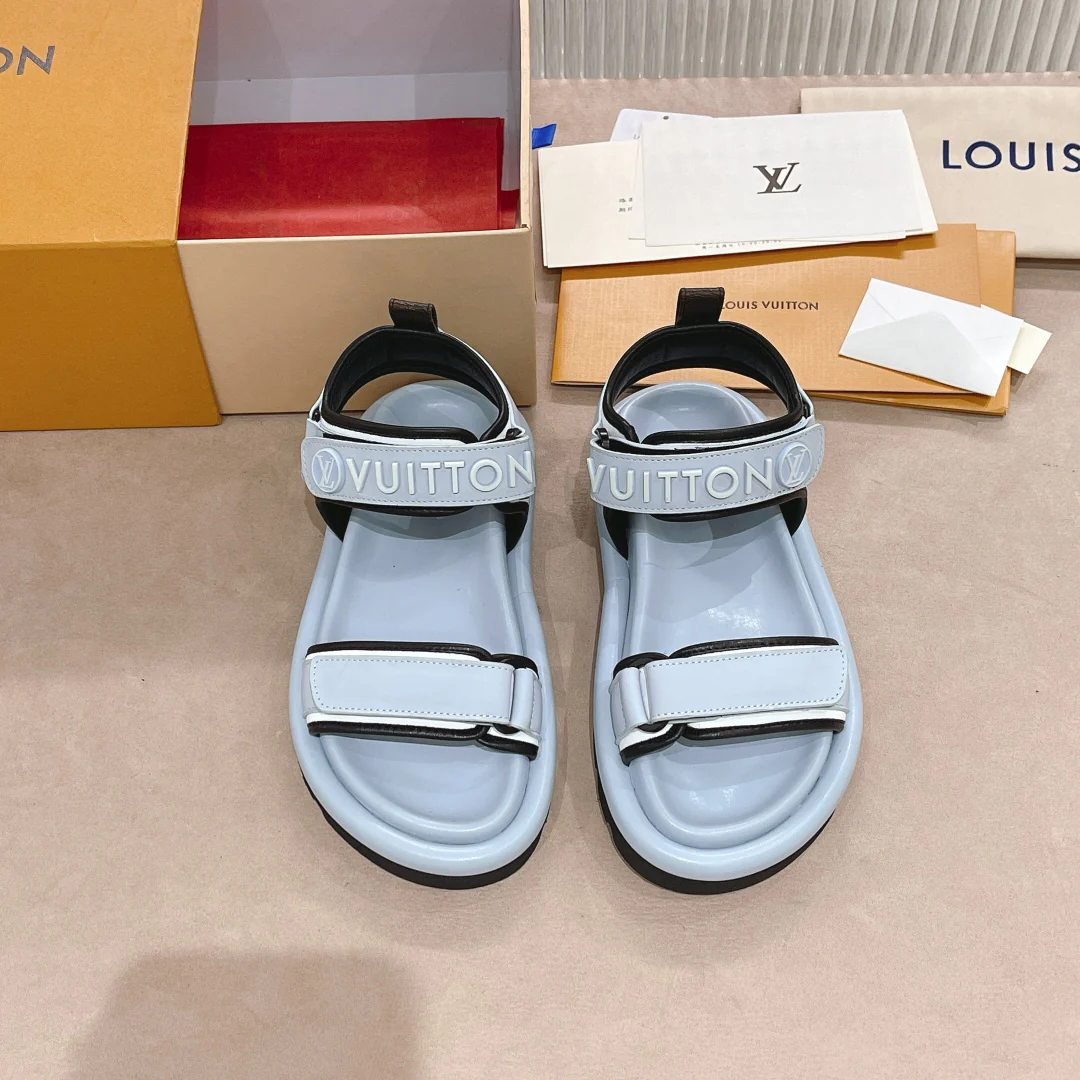 LV - Светло-голубые сандалии