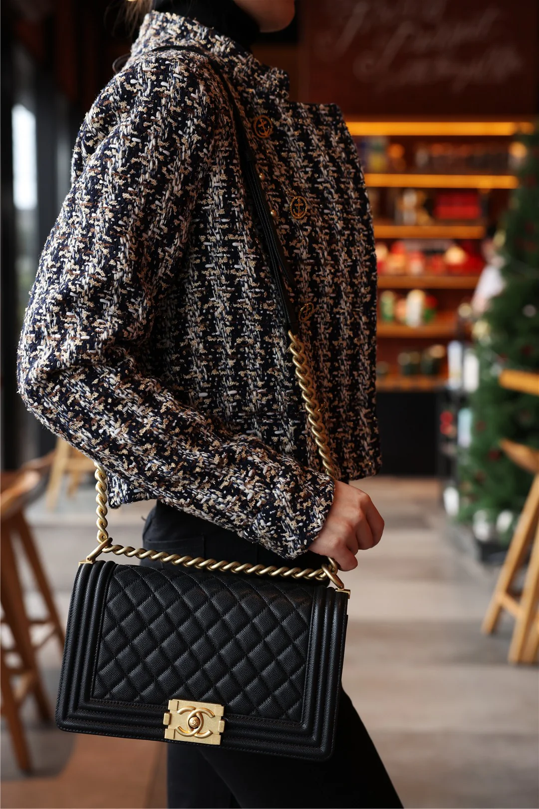 Chanel Boy 25cm - Body Sharing