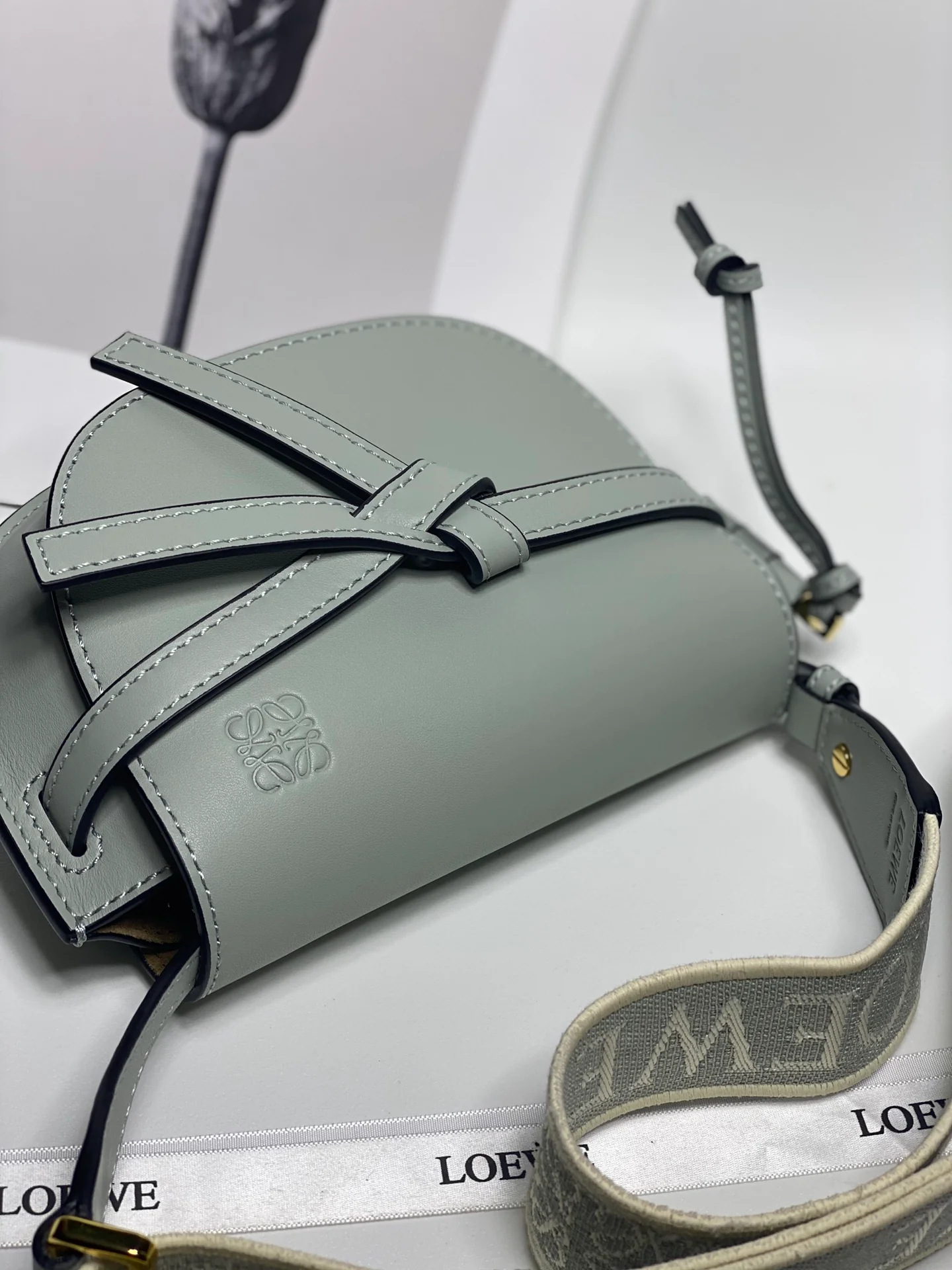 Сумка-седло Loewe-gate Letter с широким плечевым ремнем - мини - 2