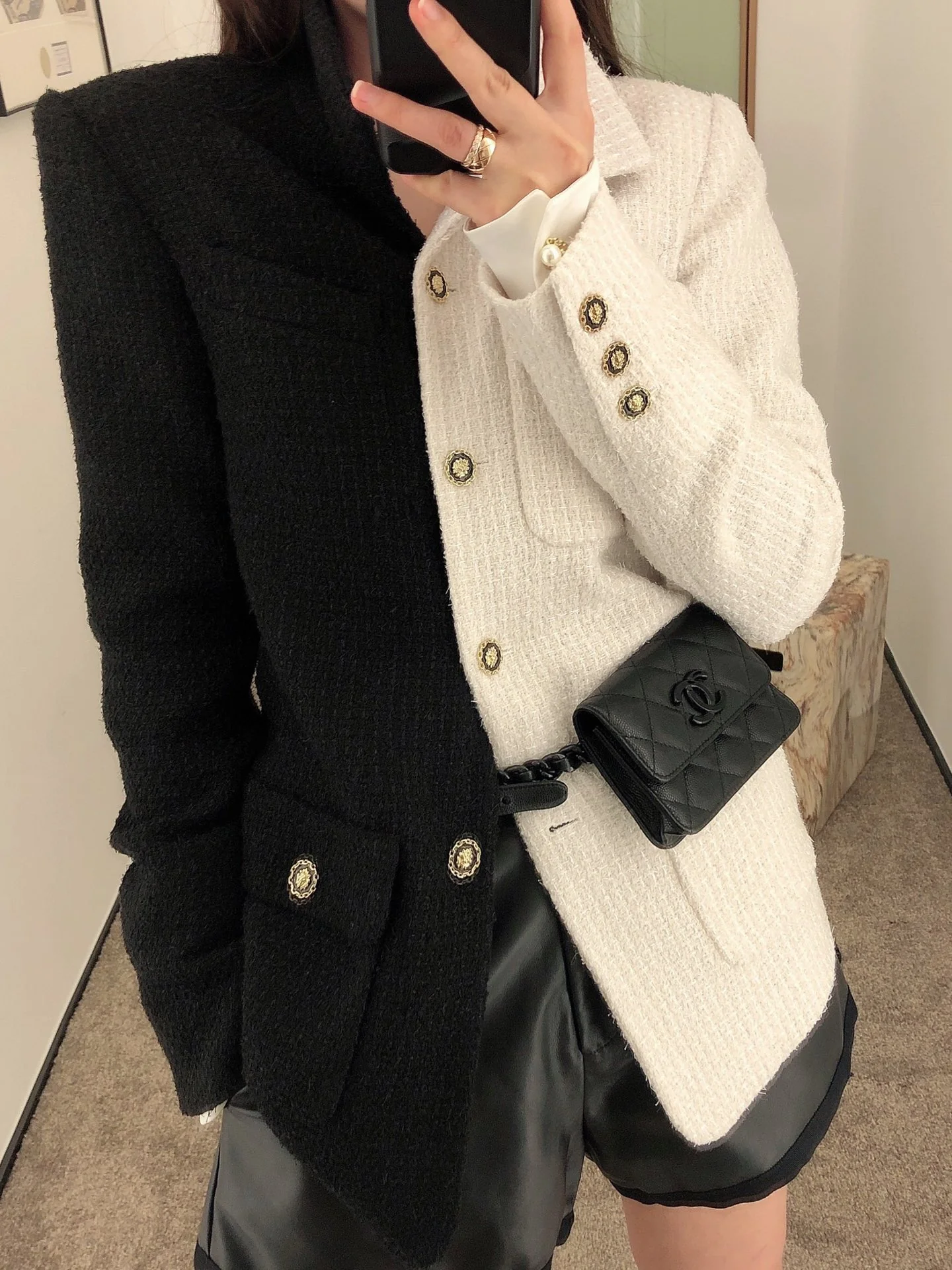 Черный держатель для карт Chanel