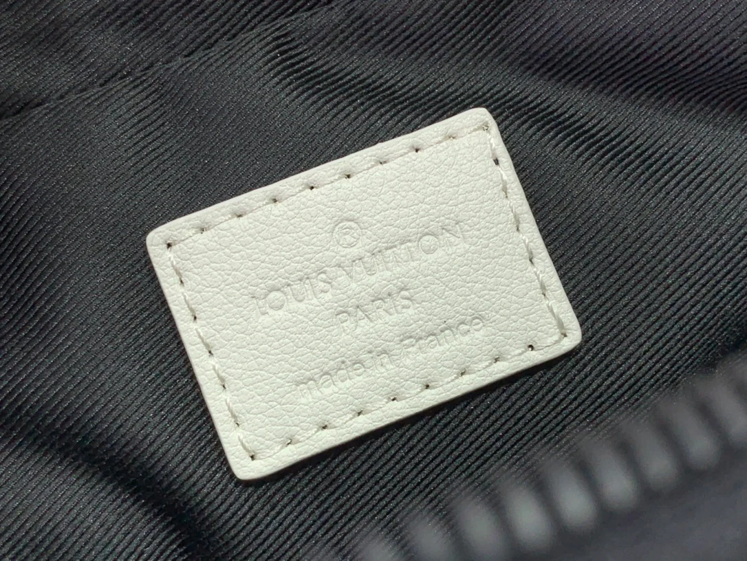 Сумка-мессенджер LV-m24754-trio - белая