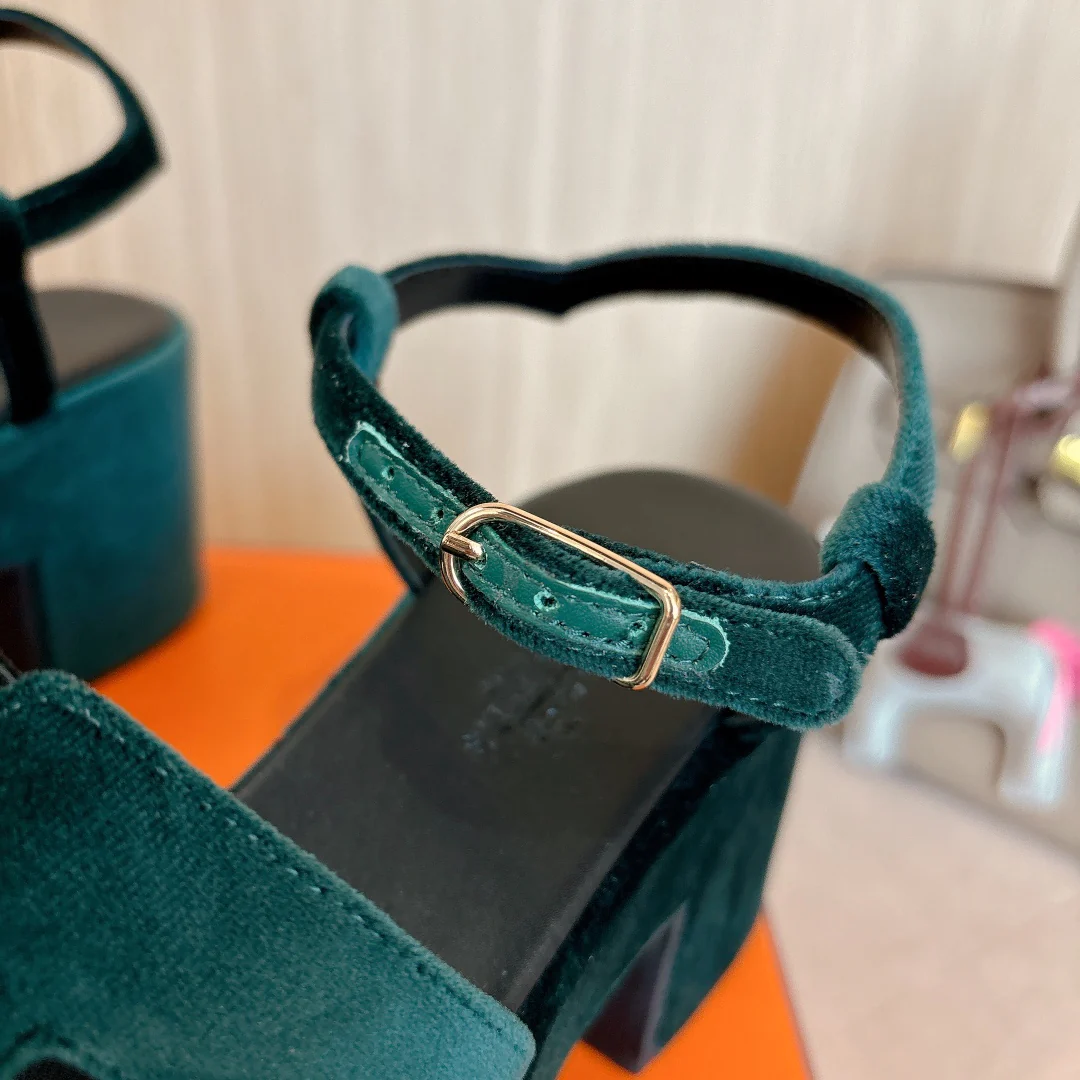 Босоножки на платформе Hermes 2024 на высоком каблуке - зеленые