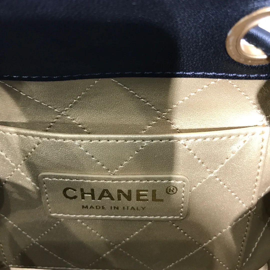 Сумка-ведро Chanel 2020 Métiers d'Art