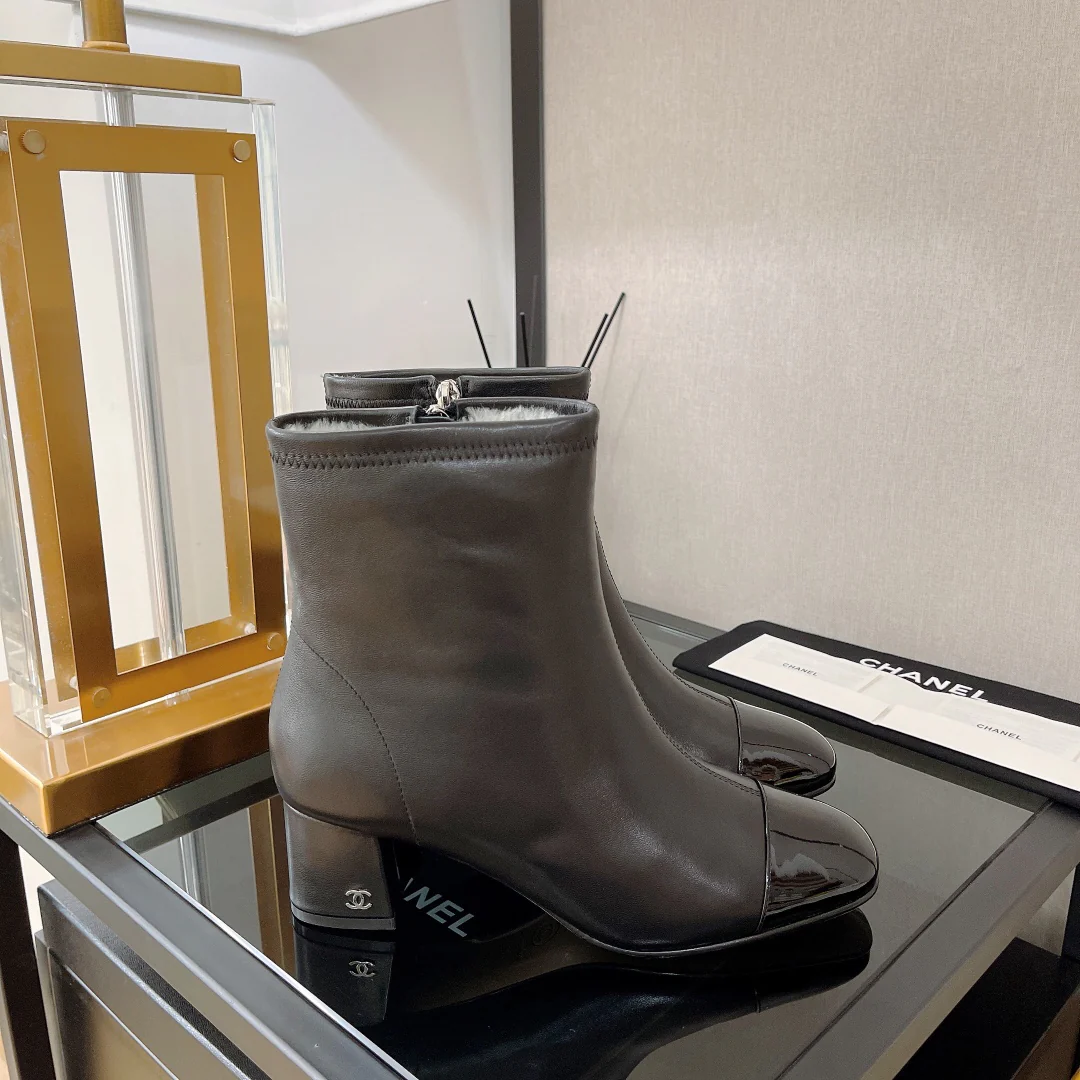 Chanel - Ботильоны на меховой подкладке - Черно-коричневые