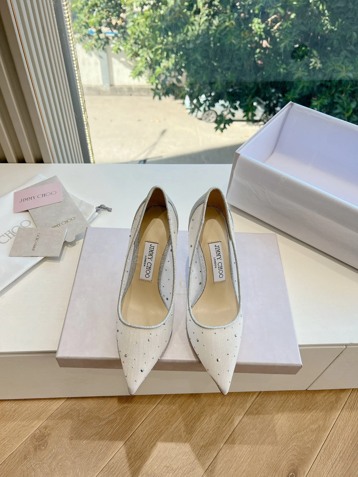 Туфли на высоком каблуке с острым носком и сетчатым верхом - Белые