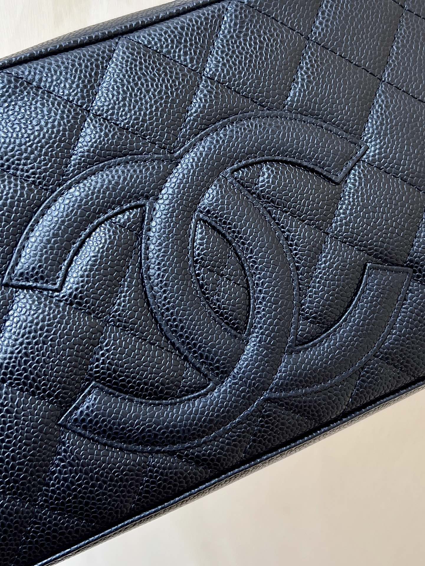 Винтажная сумка-боулинг Chanel - черная