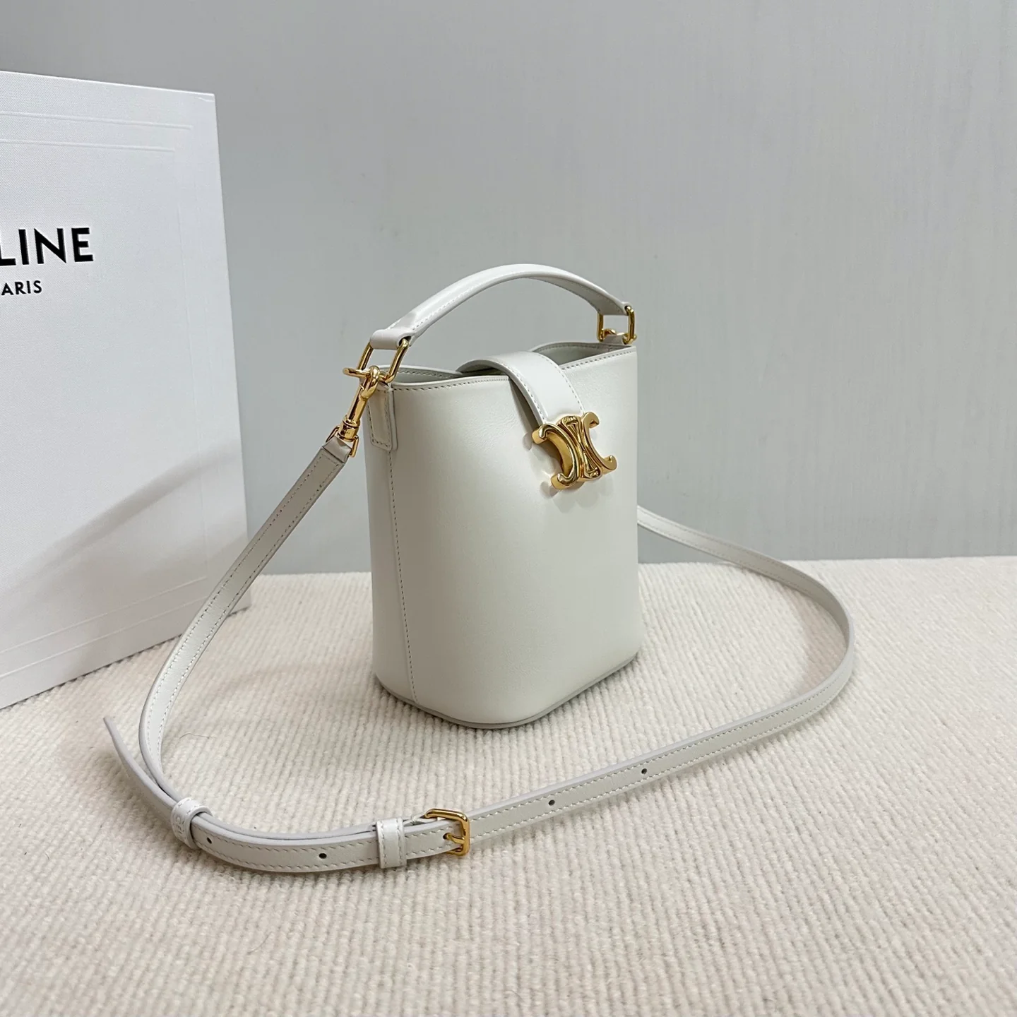 Сумка-ведро Celine Triomphe - Мини - Белая