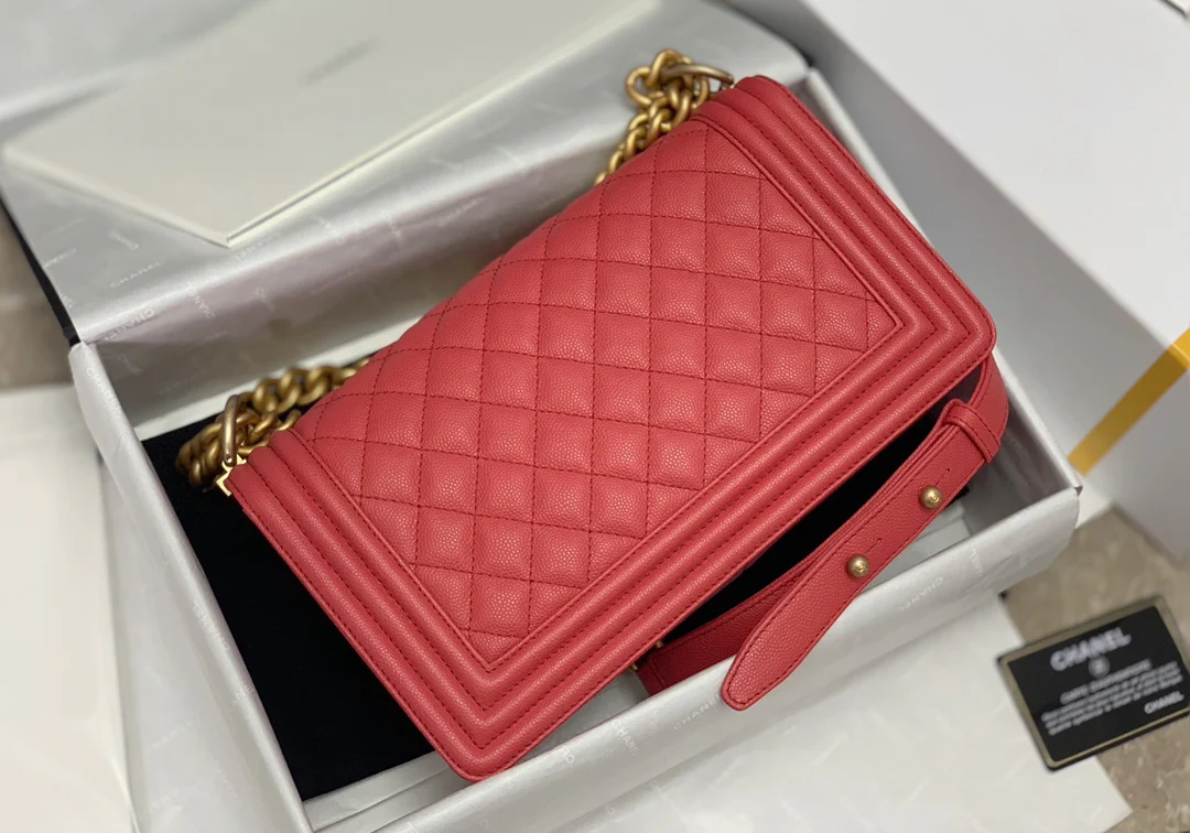 Chanel-boy-25cm-15