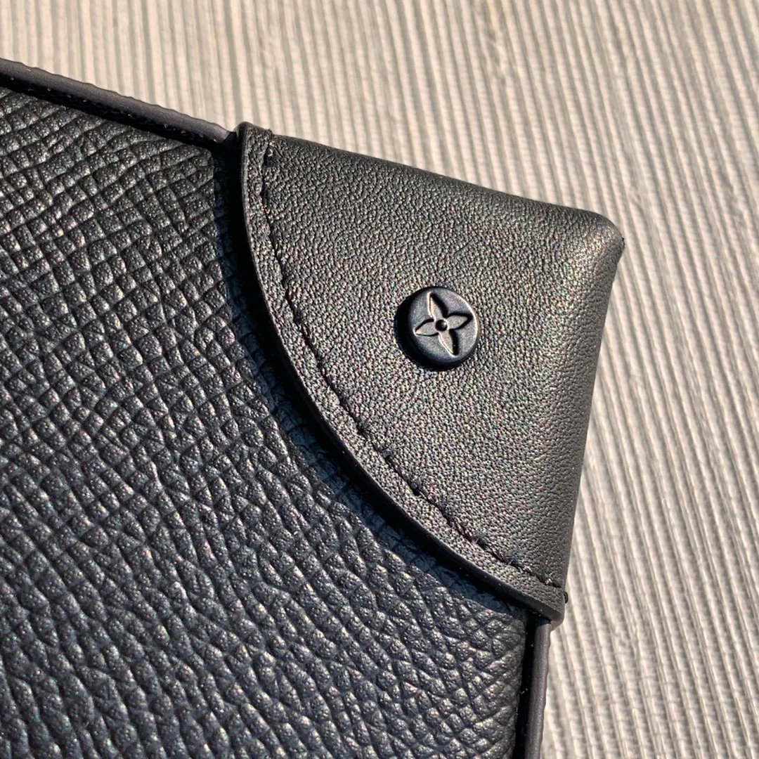 lv-m30583-pochette-voyage-steamer клатч-черный