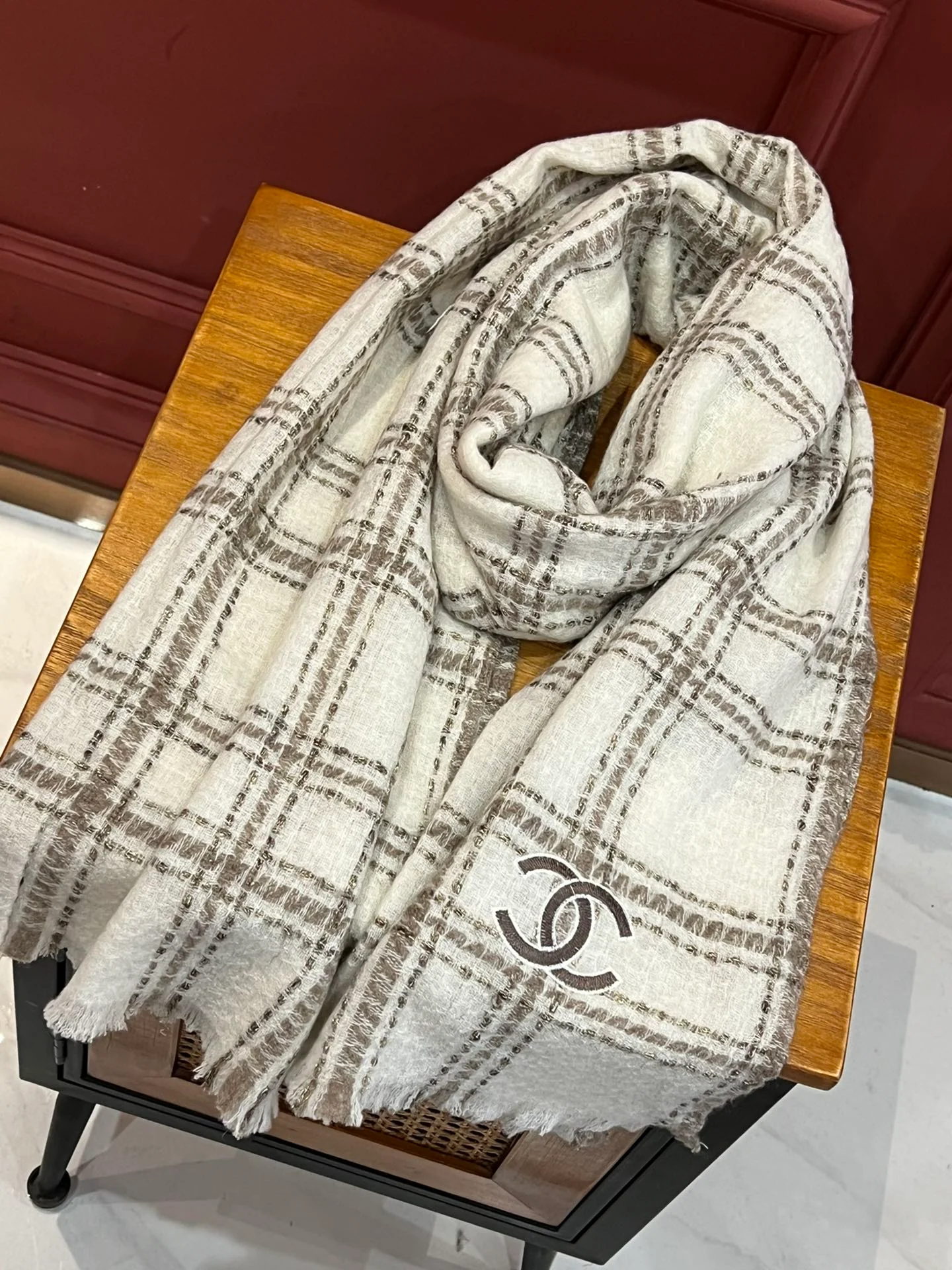 Chanel - Тканый шарф с фактурной поверхностью - 190 см - 70 см - Импортная шотландская овечья шерсть - Белый