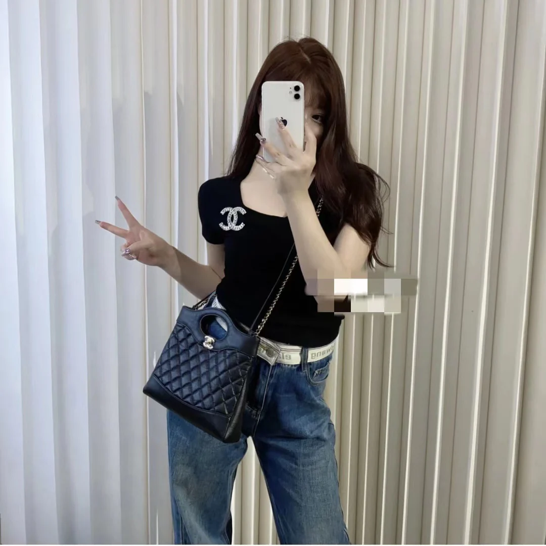 Коллекция Chanel Pre-Fall 2023 - сумка 31bag - черная - мини