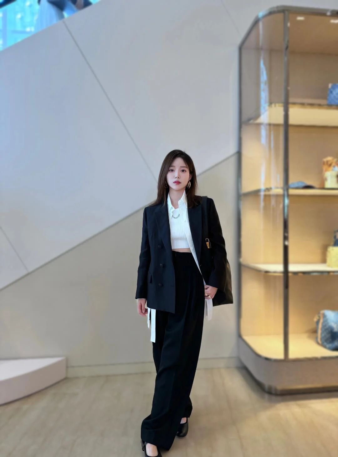 LV-m25352-low-key-hobo-pm сумка-черная