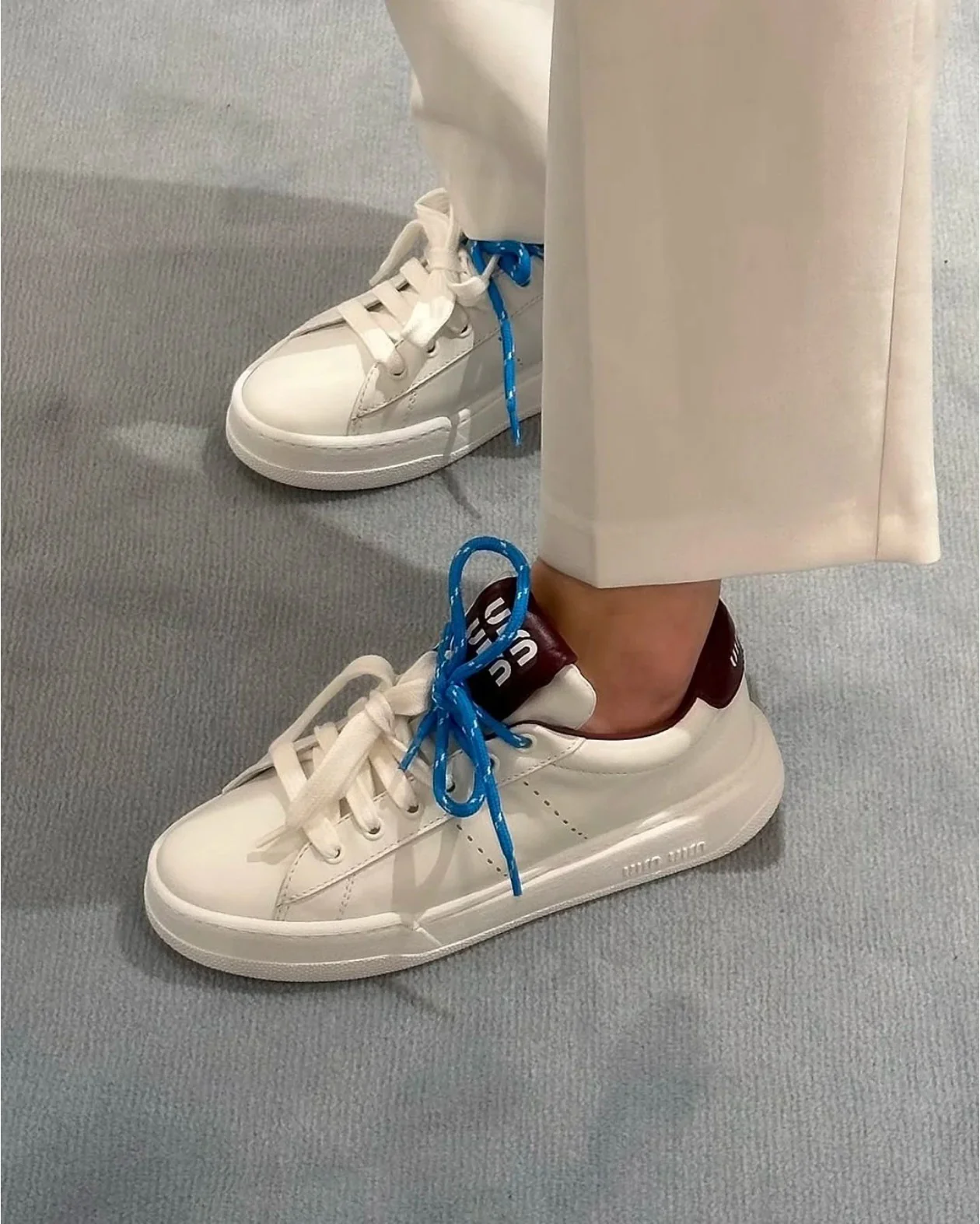 Повседневные кроссовки Miu Miu на шнуровке - синие