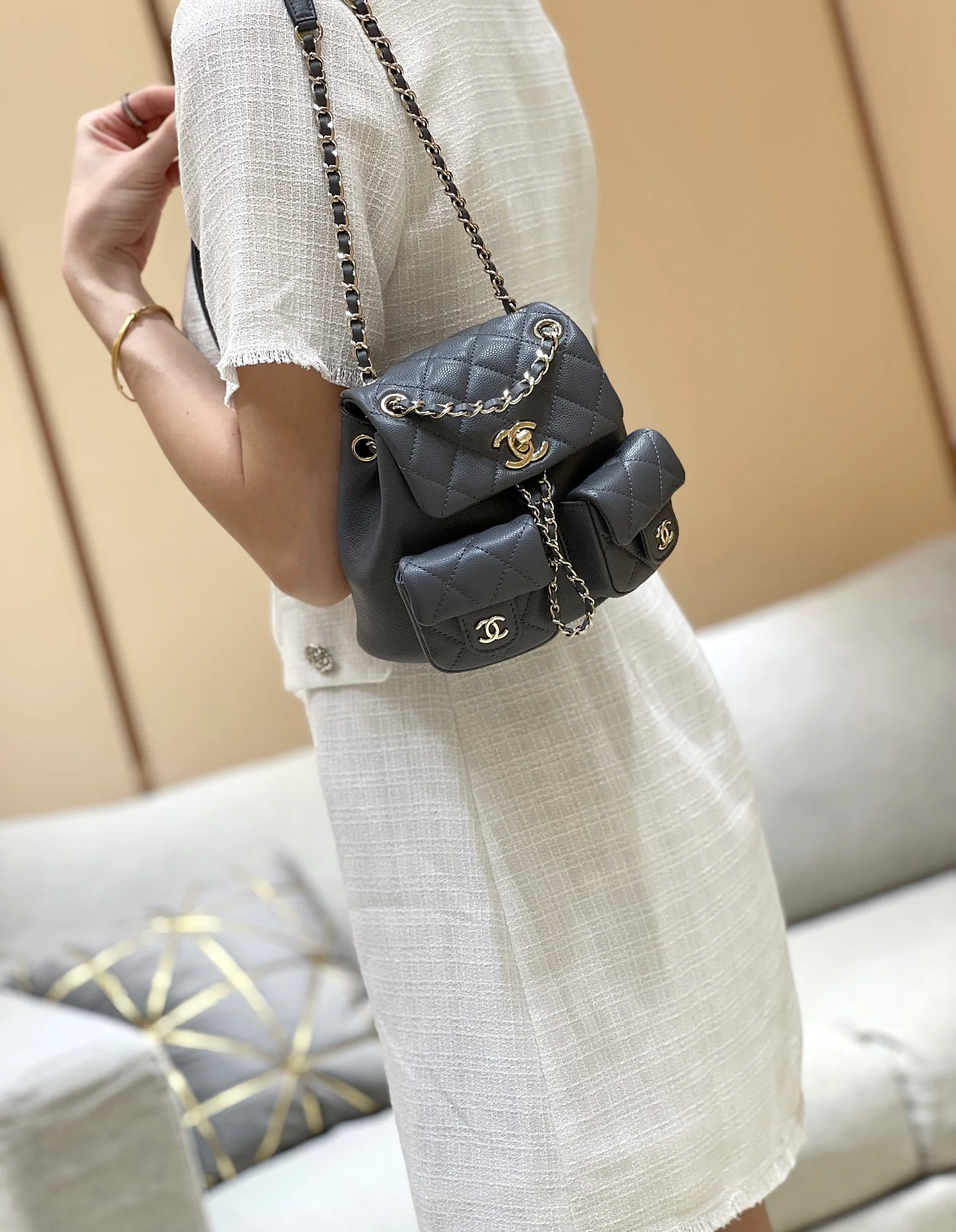 Рюкзак Chanel 24a-duma Frog, маленький, серый.