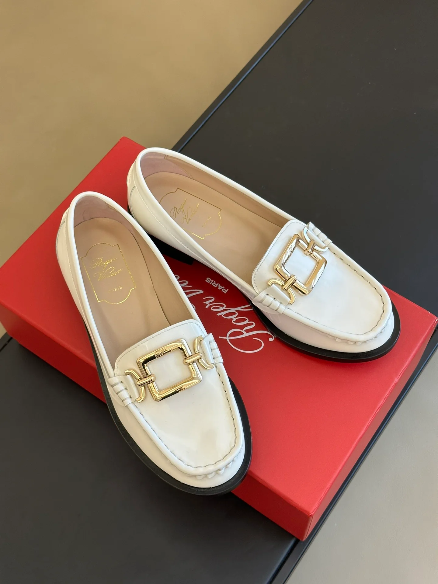 Обувь RV - Новинки осени/зимы 2023 - Лоферы - Балетки - Белое золото