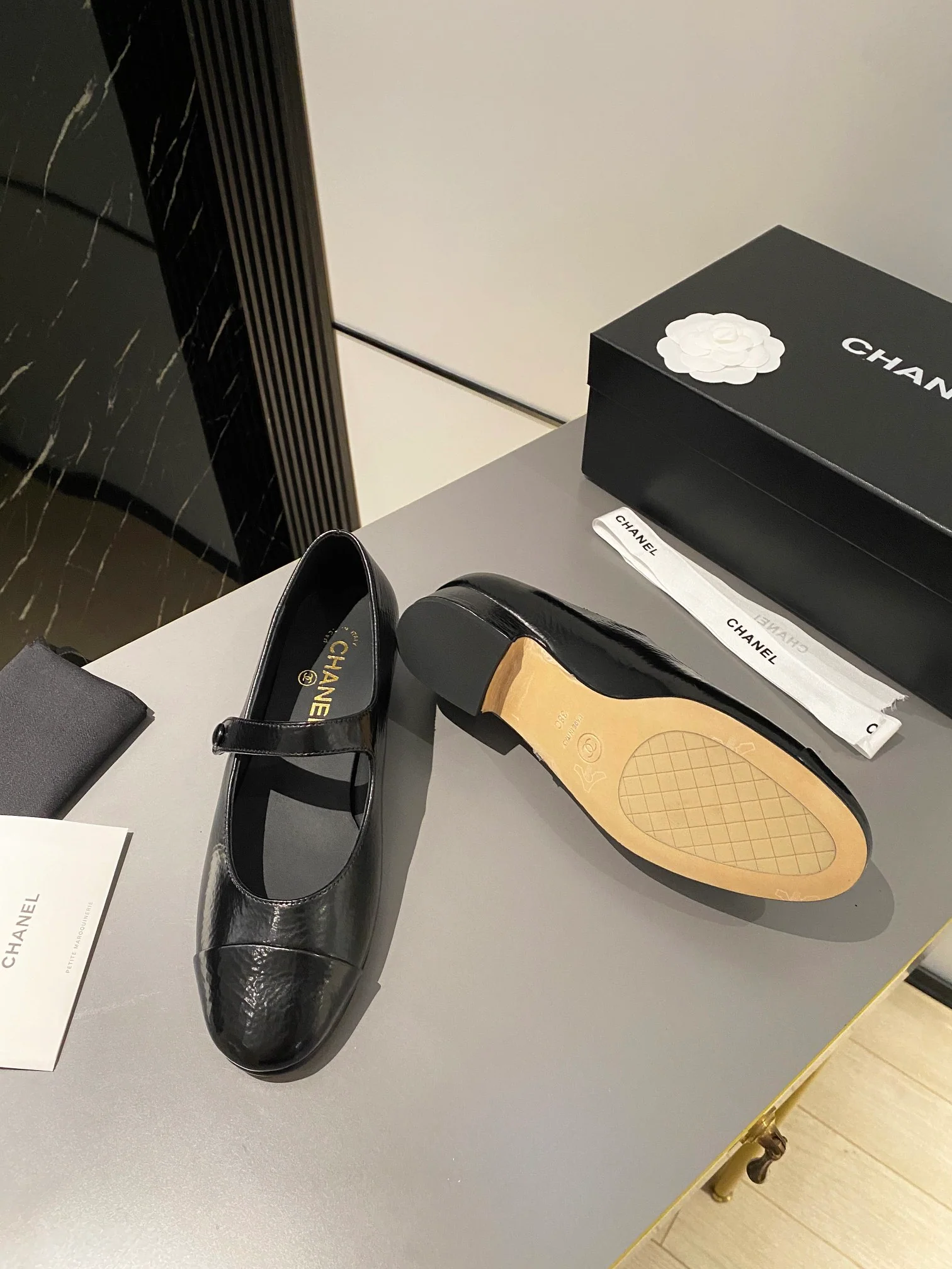 Новинка сезона осень/зима 2023 от Chanel - Туфли Мэри Джейн - Черные - 1