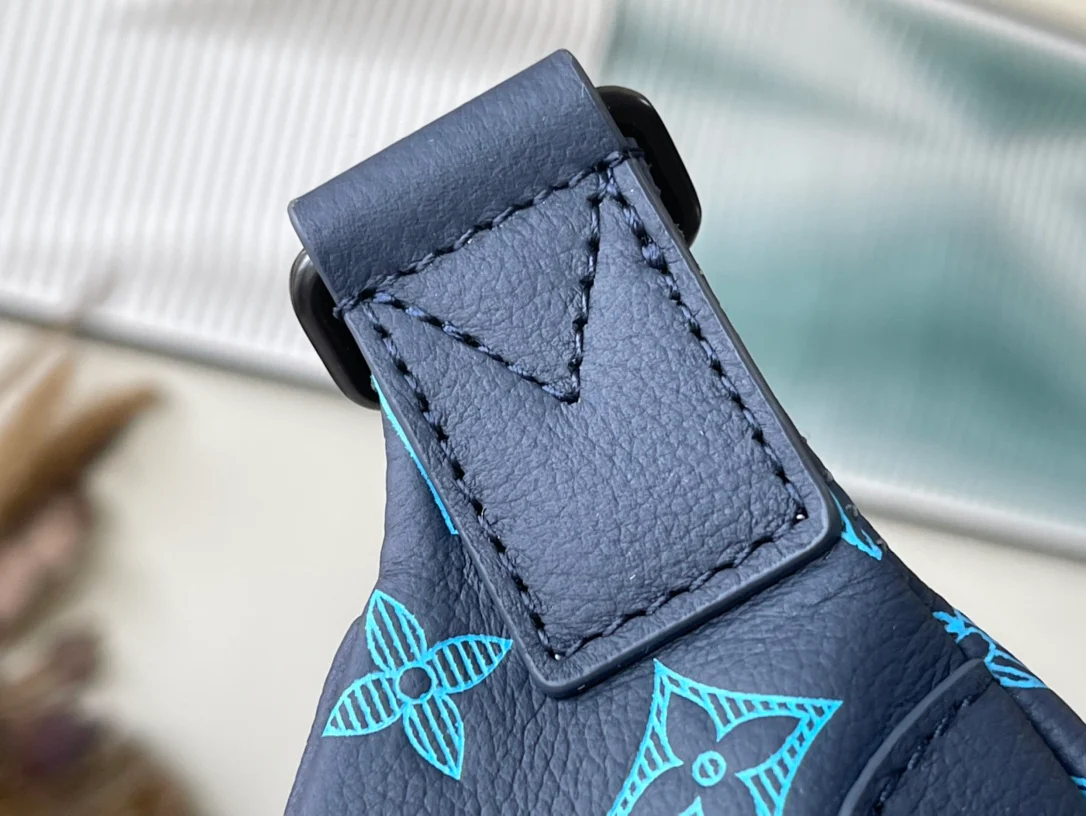 m46036-LV-Discovery Поясная сумка