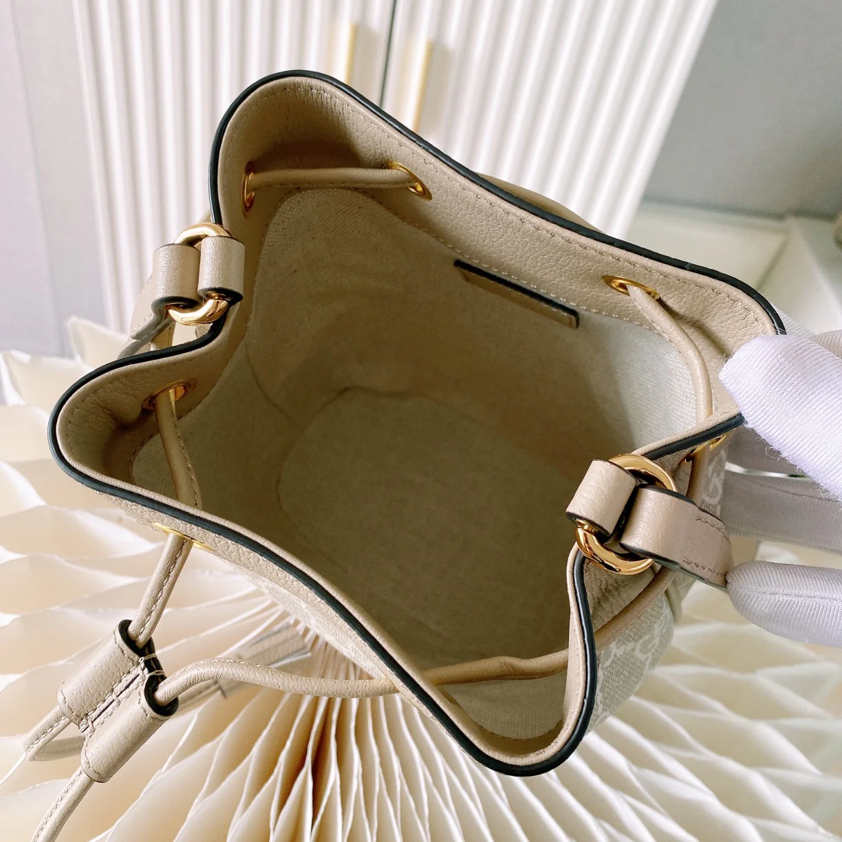 Мини-сумочка-ведро Gucci Ophidia - 15x18x9,5 см - серо-розовая