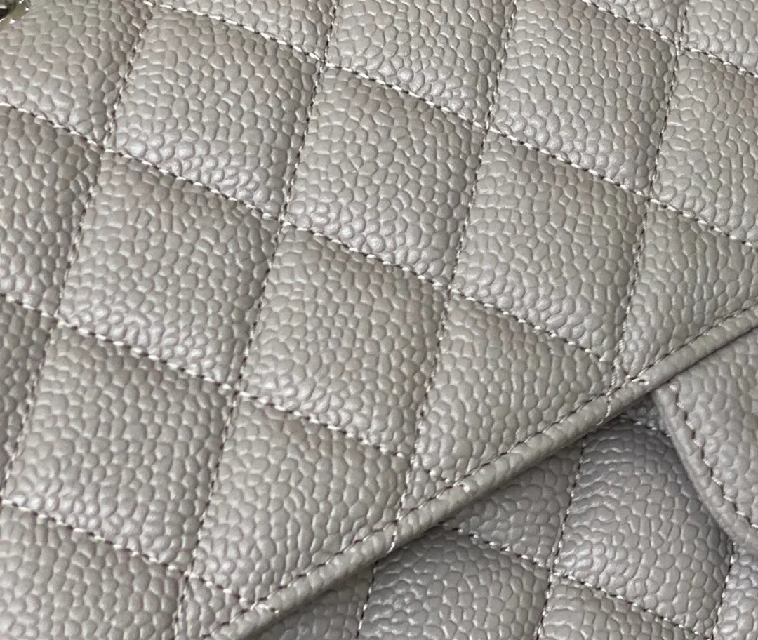 Chanel - Икра - Сумка CF - Серая с серебряной пряжкой - 25 см