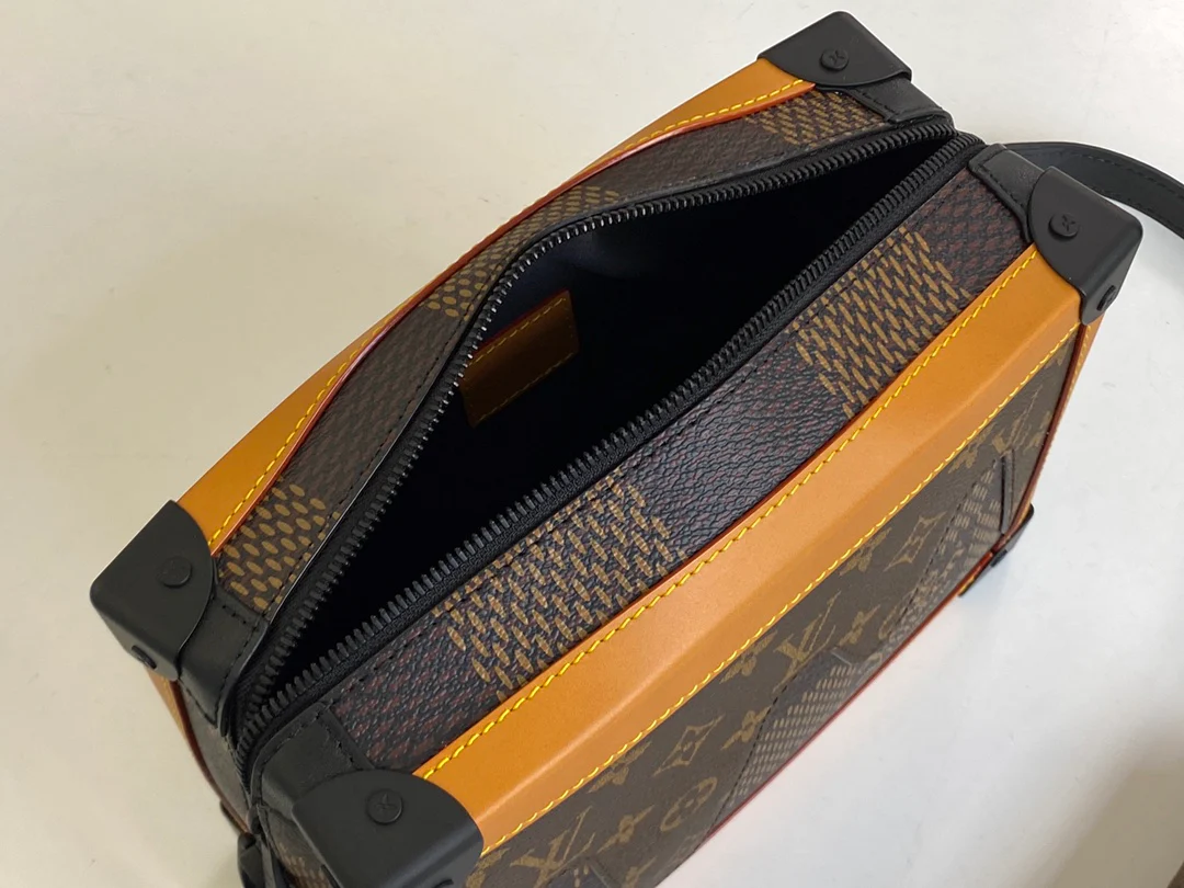 lv-n40381-soft-trunk-chain bag