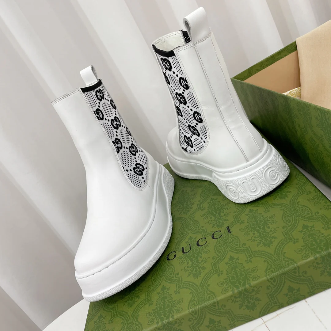 Новинка сезона осень/зима 2022 от Gucci - Ботинки челси - Белые