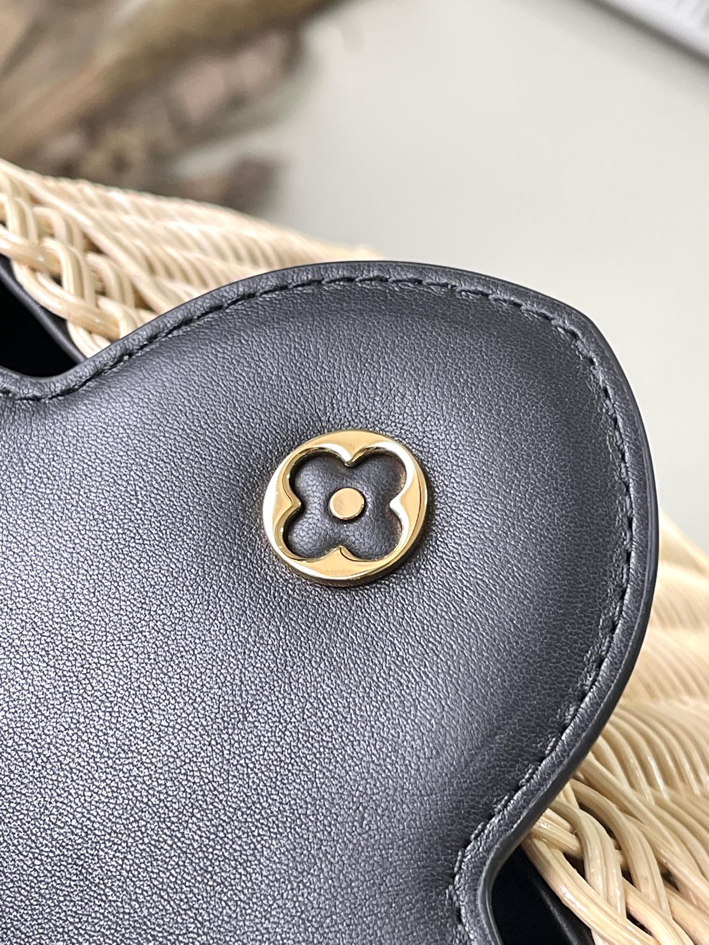 m22173-LV-Сумка через плечо в курортном стиле из бамбукового плетения - Черная