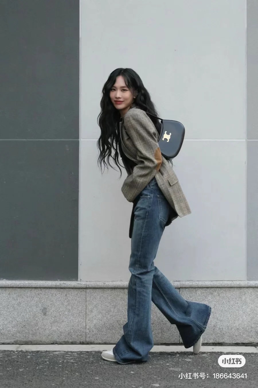 Сумка Celine Tillt - черная (подмышечная сумка)