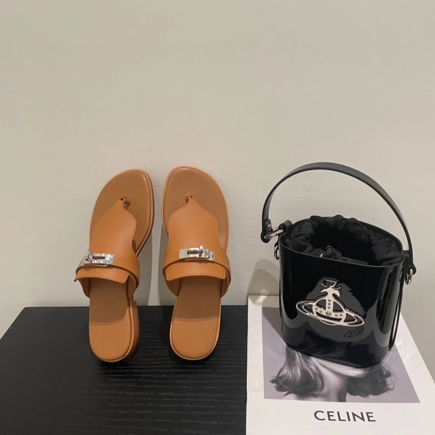 Кожаные тапочки Hermes-kelly