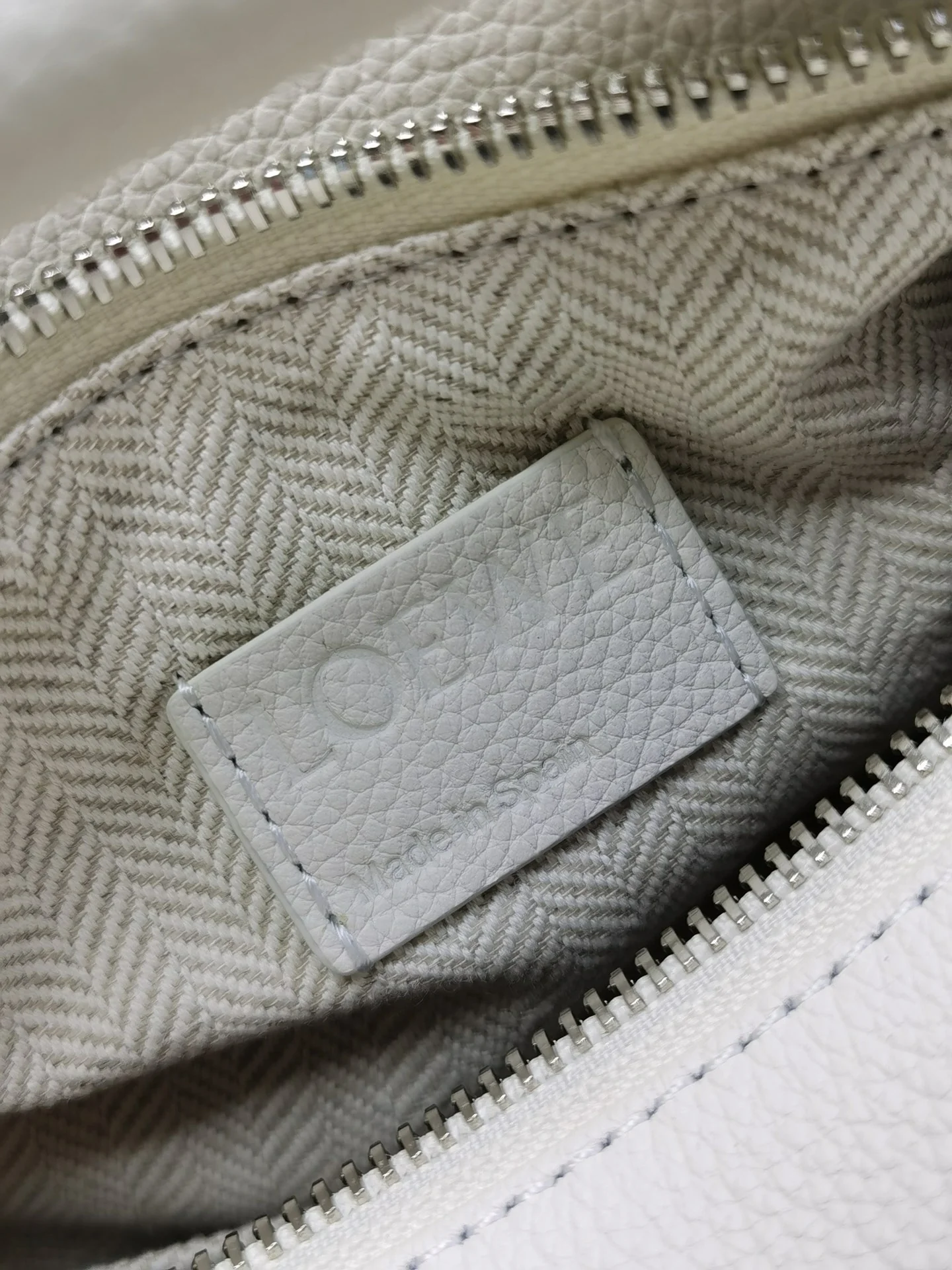 Пазл Loewe - Бежевый/Серый - Маленький