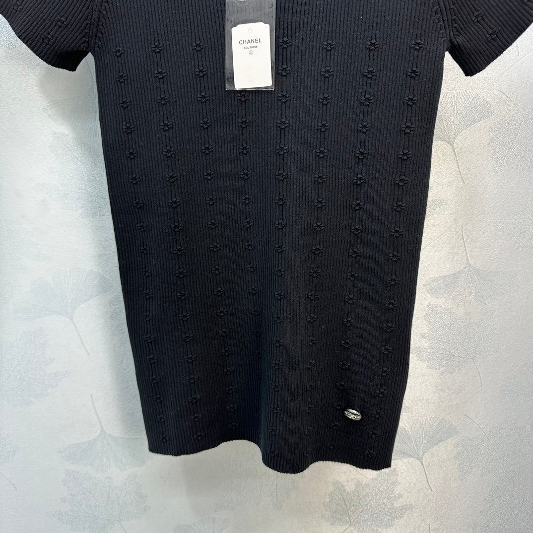 Минималистичный вязаный топ Chanel 2404