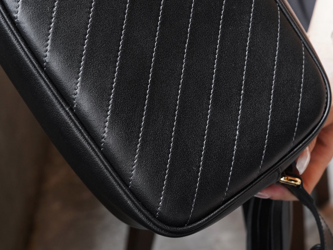 Сумка через плечо Gucci Blondie Collection - черная