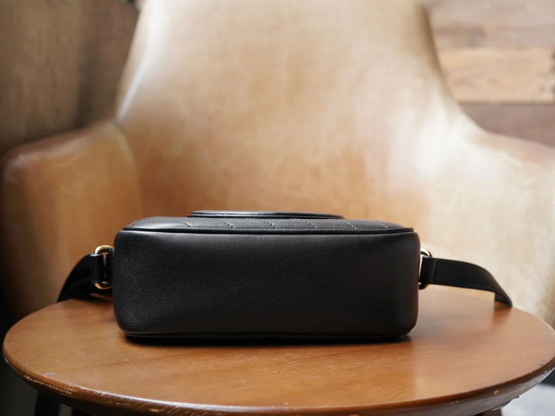 Сумка через плечо Gucci Blondie Collection - черная